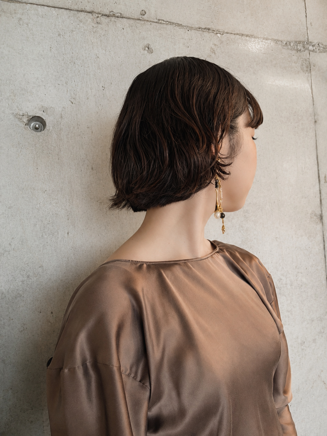 "Isabella Etou" Leaf Object Mixed Earrings - Long