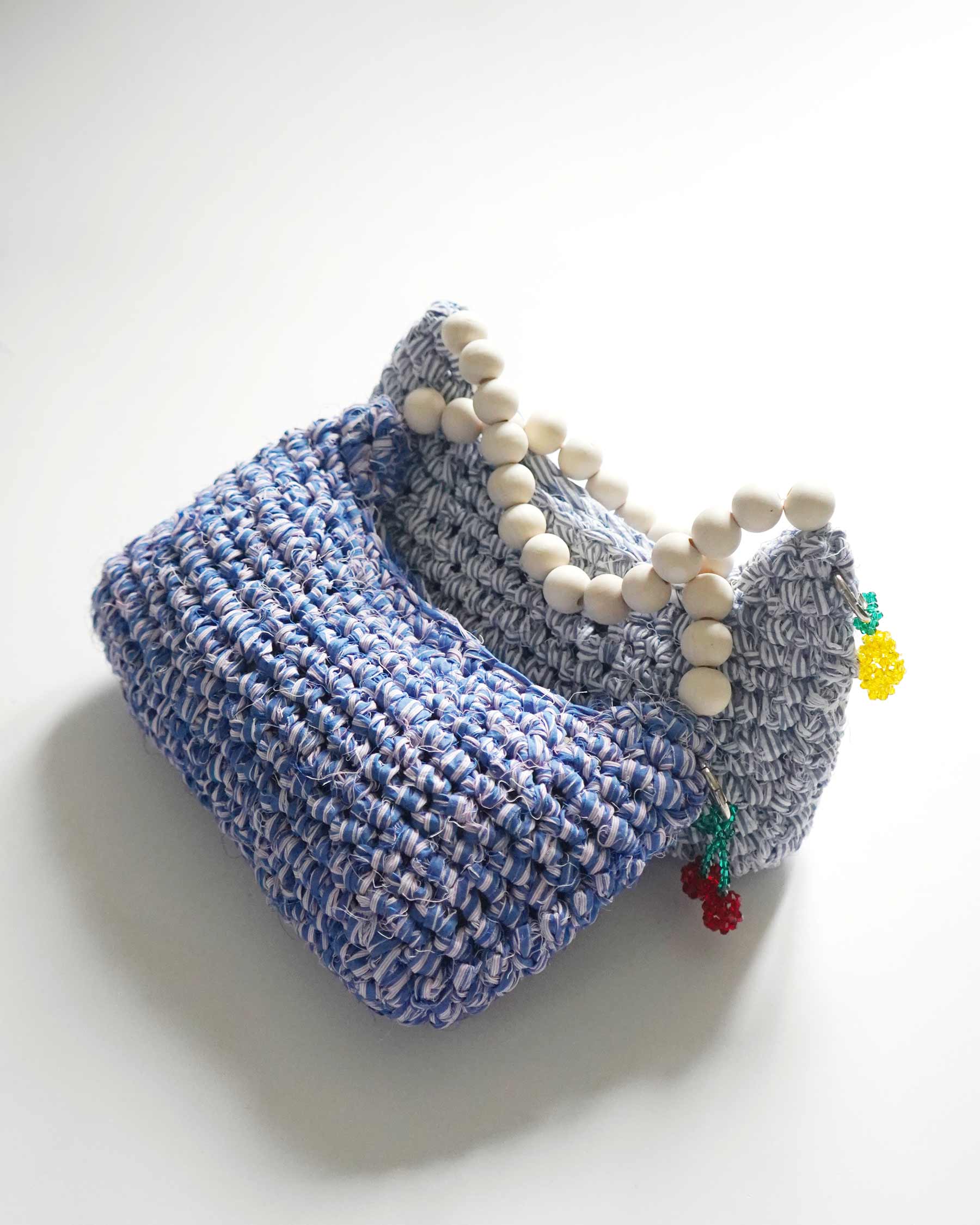 Crochet Beaded Handle Bag with Charm 04