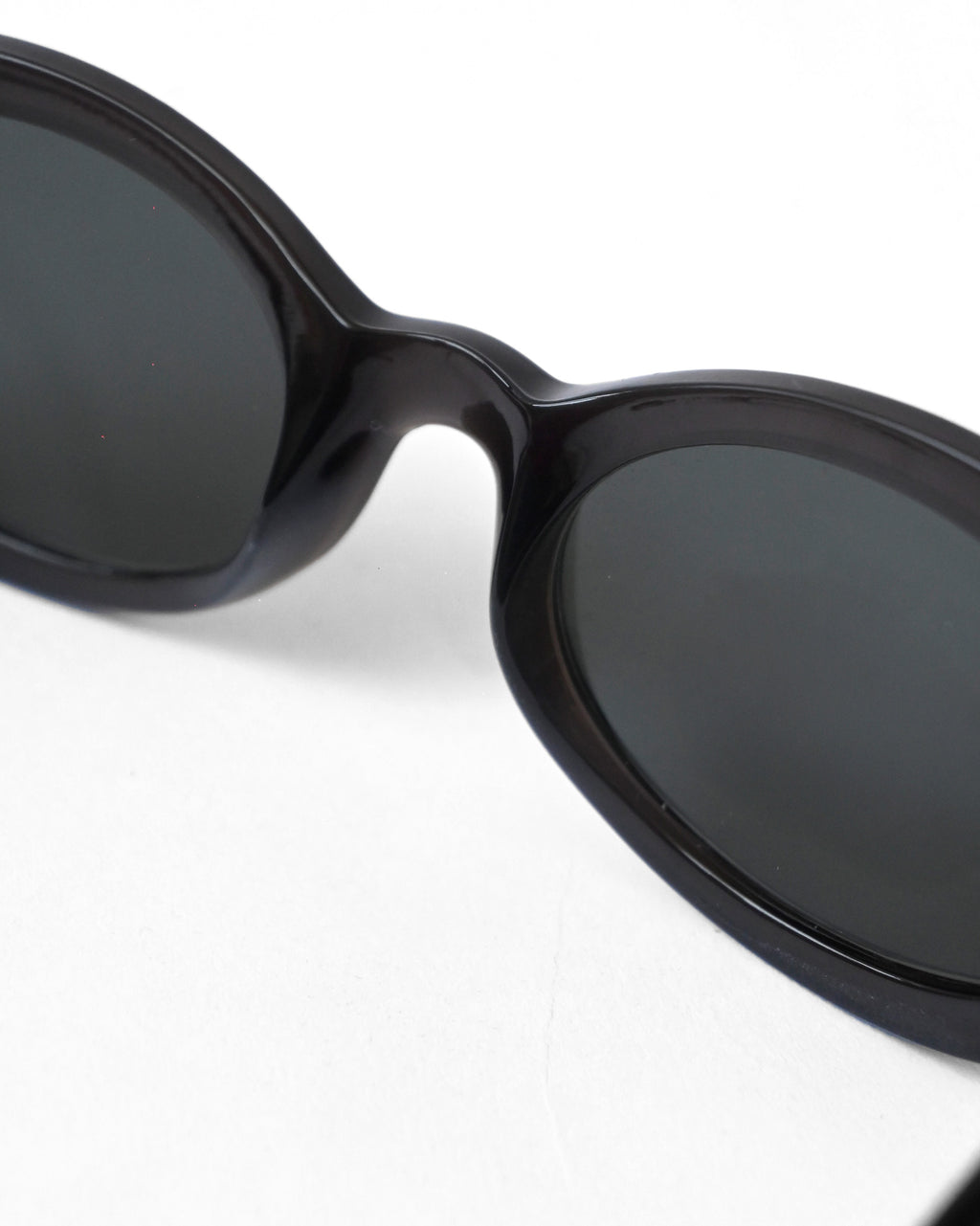 90's VERSACE 451 Oval Sunglasses