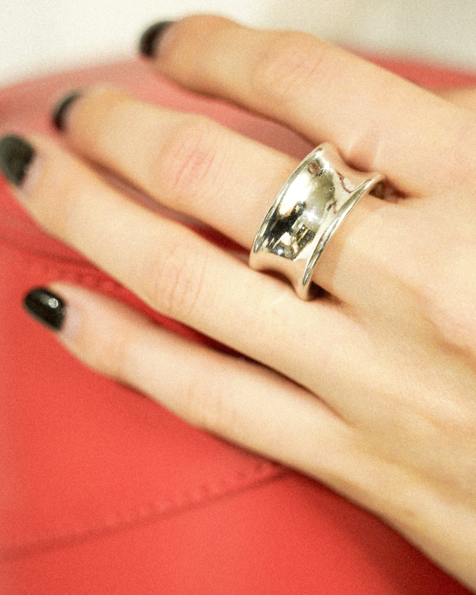 Deep Concave Band Ring (SVR-25027)