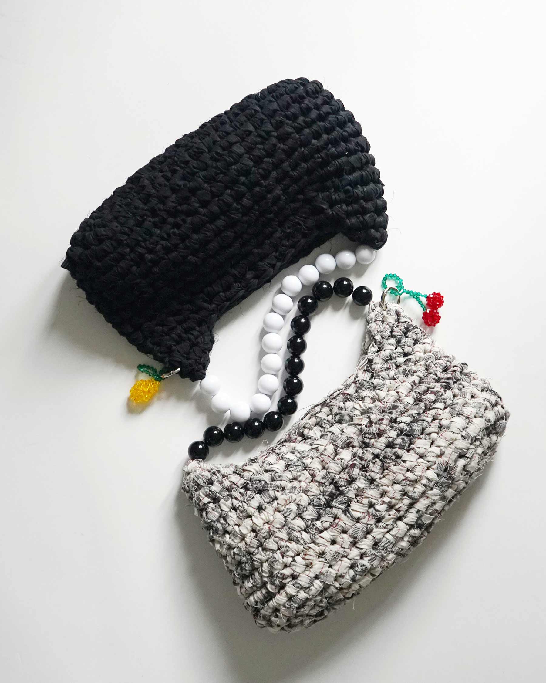 Crochet Beaded Handle Bag with Charm 02