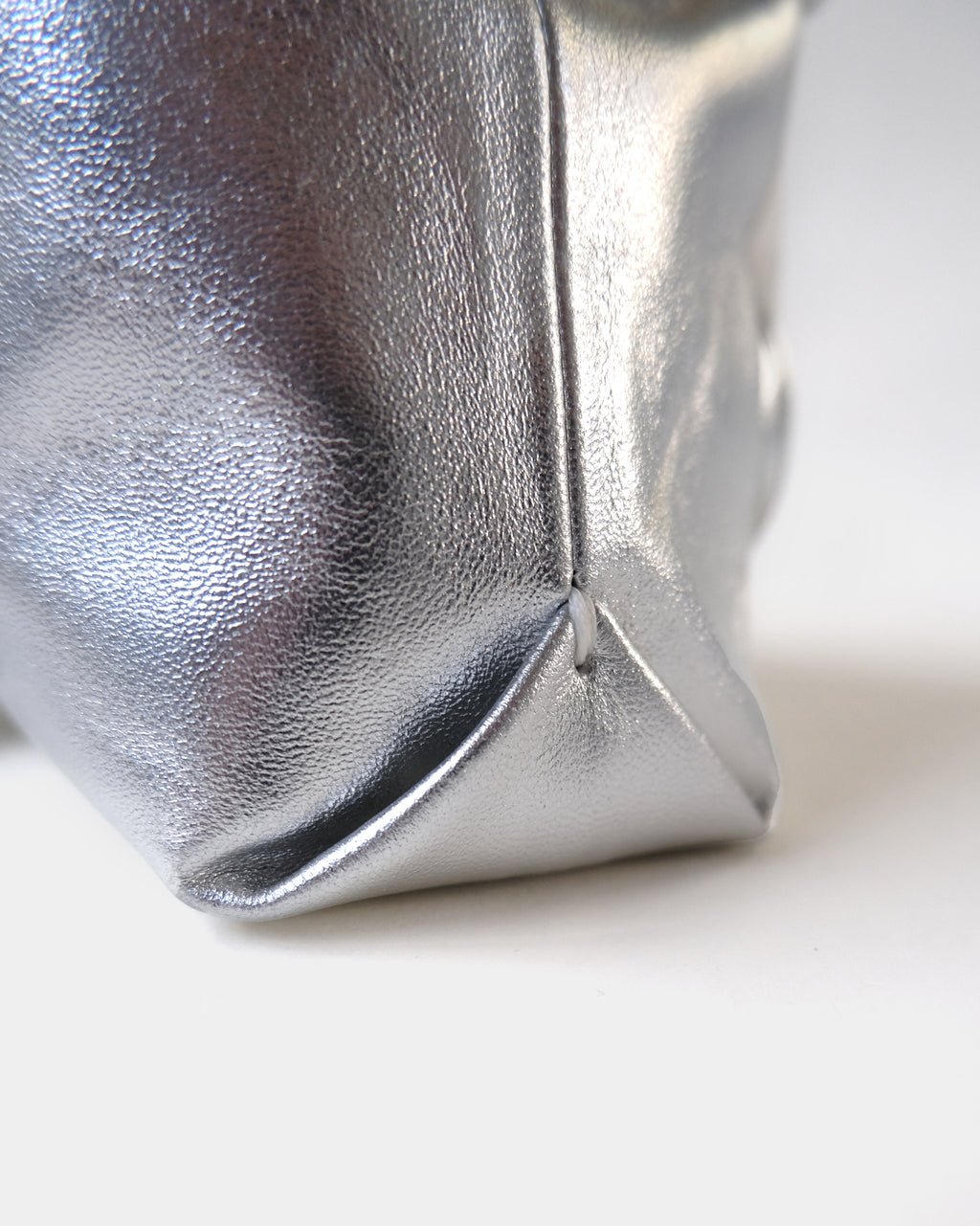 NOWHOW × 404 "CHUCKchen" - Silver