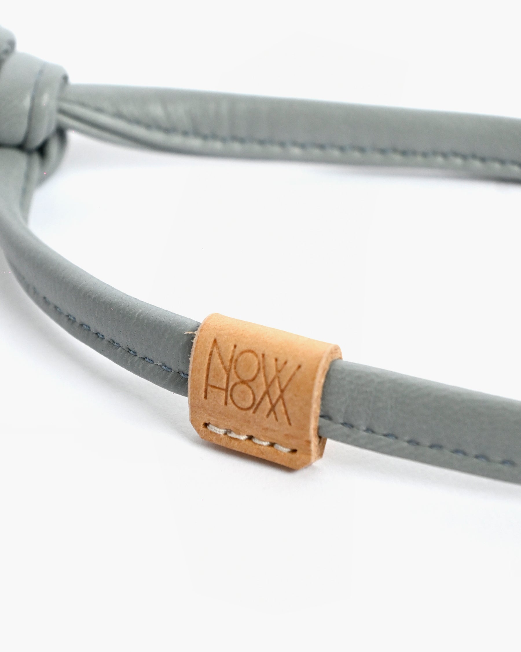 "NOWHOW" Key String M - Gray