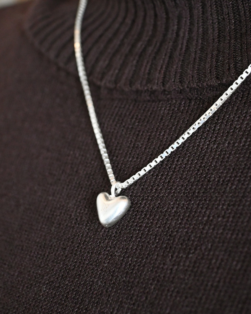 "Dunton Ellerkamp" Heart Motif Necklace w/ Box Chain