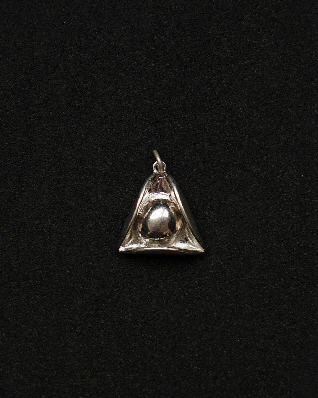Silver Pyramid Charm (SVNL26040-1)