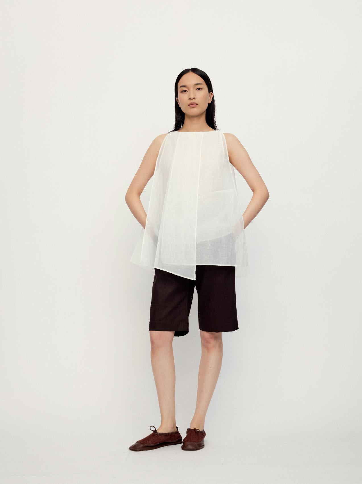 "RUOHAN" DEEP BROWN CLASSIC SHORTS