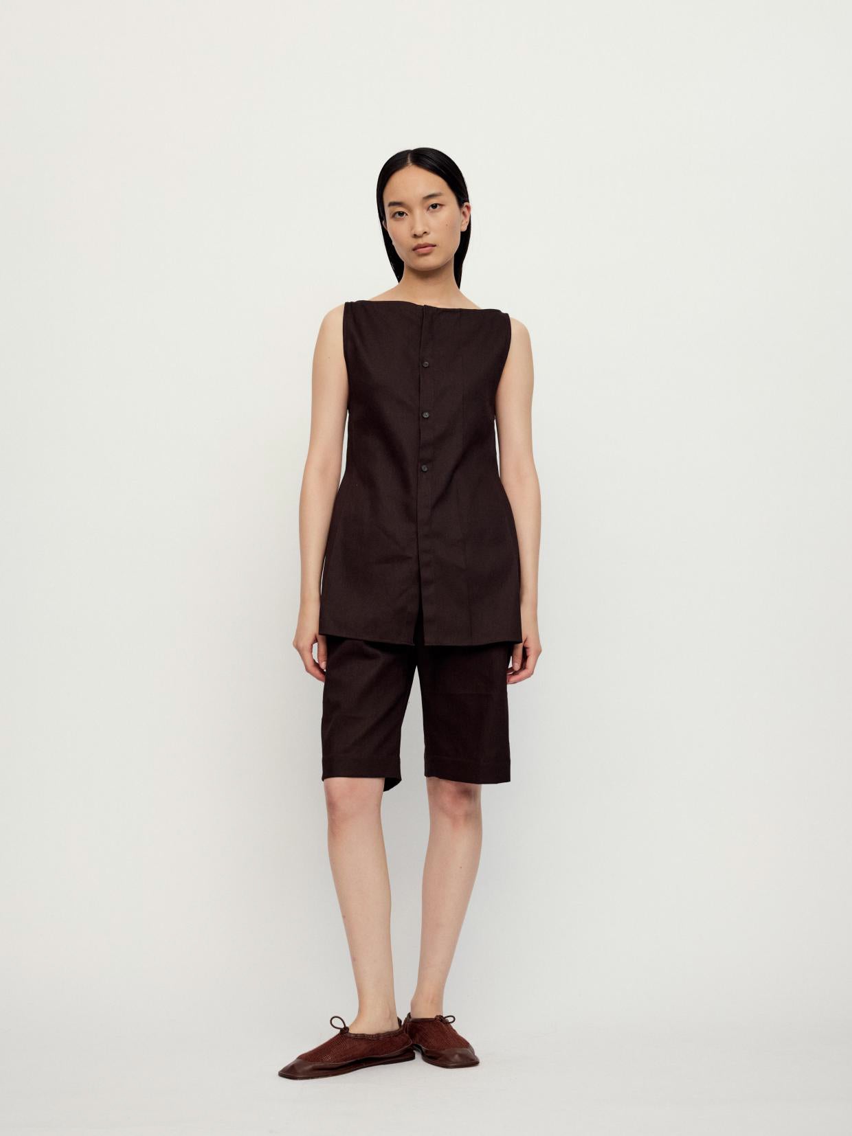"RUOHAN" DEEP BROWN CLASSIC SHORTS