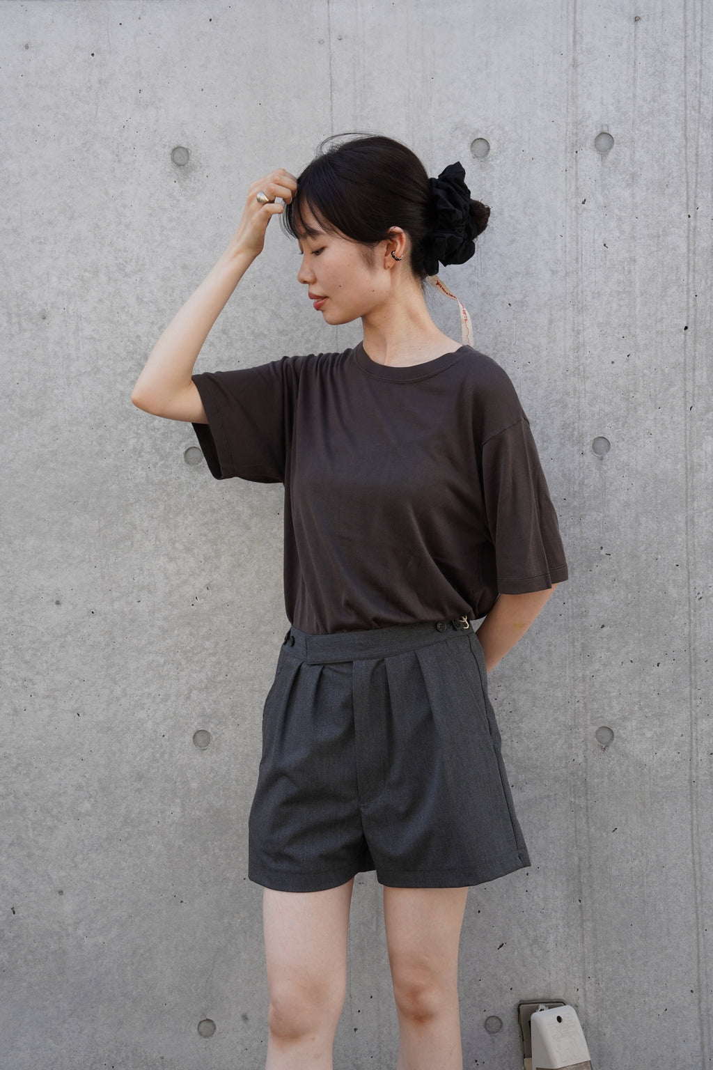 100% Washable Silk Tee S/S - Charcoal Brown