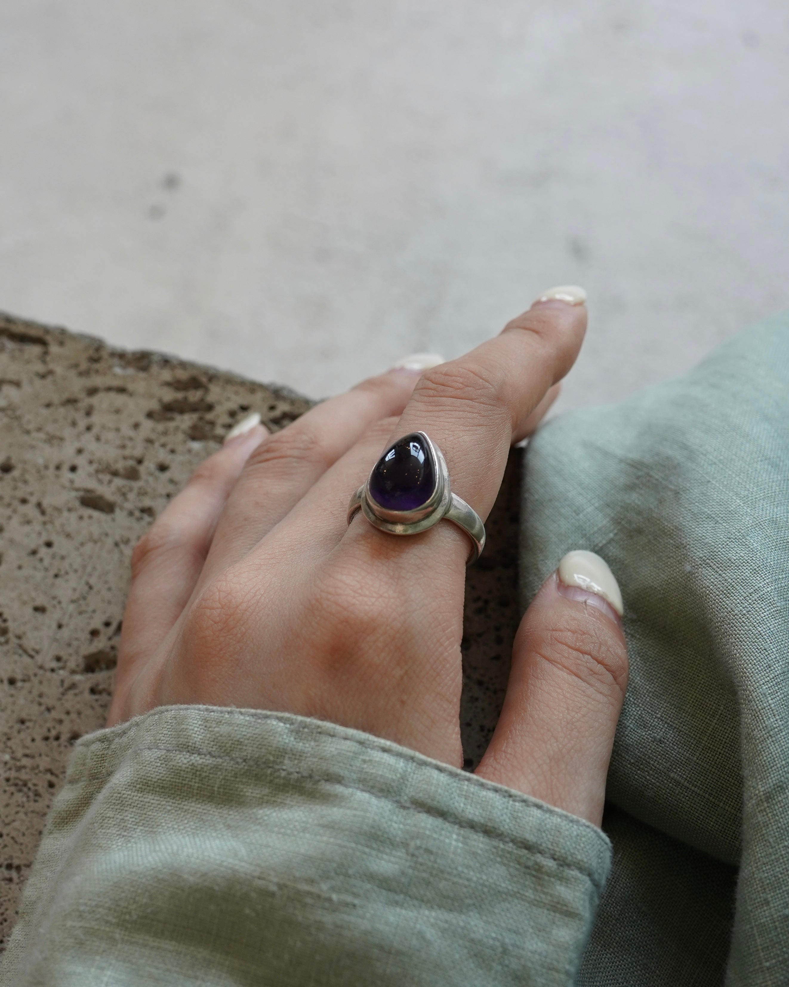 Amethyst Teardrop Silver Ring (SVR-26034)
