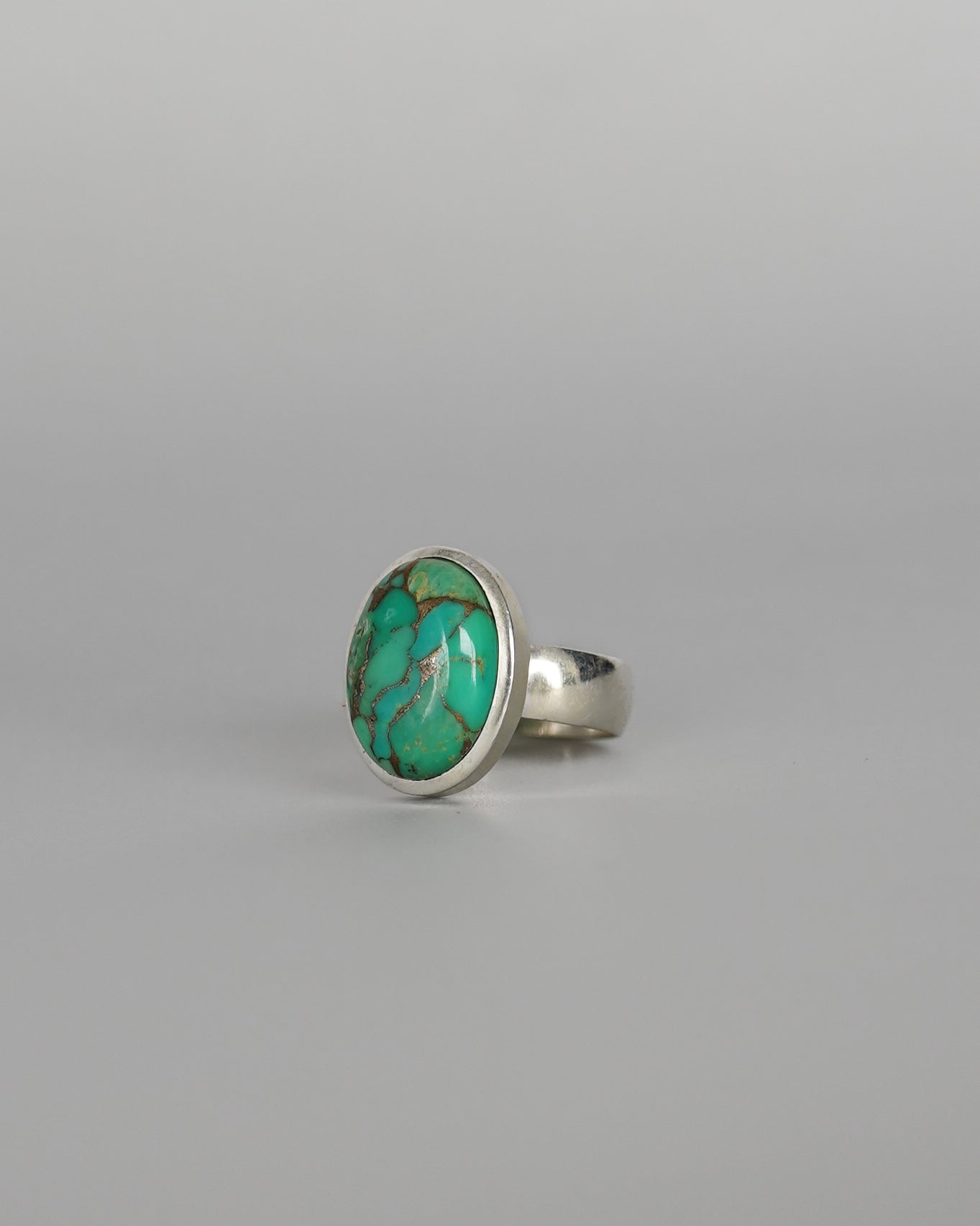 Natural Green Turquoise Ring (SVR25029)