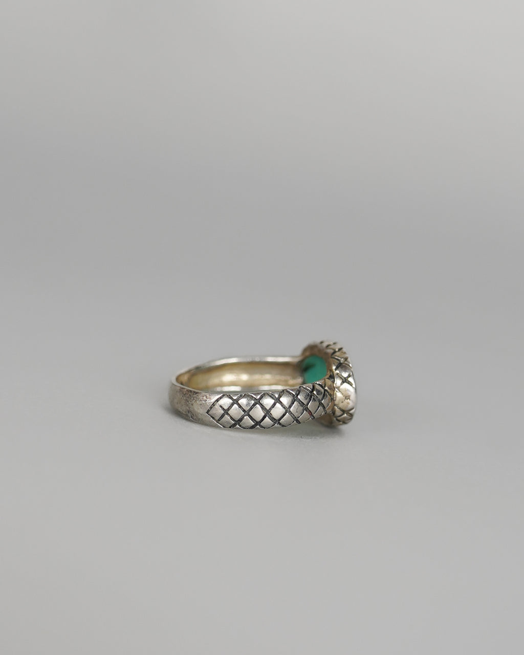 Oval Turquoise Ring (SVR25035)