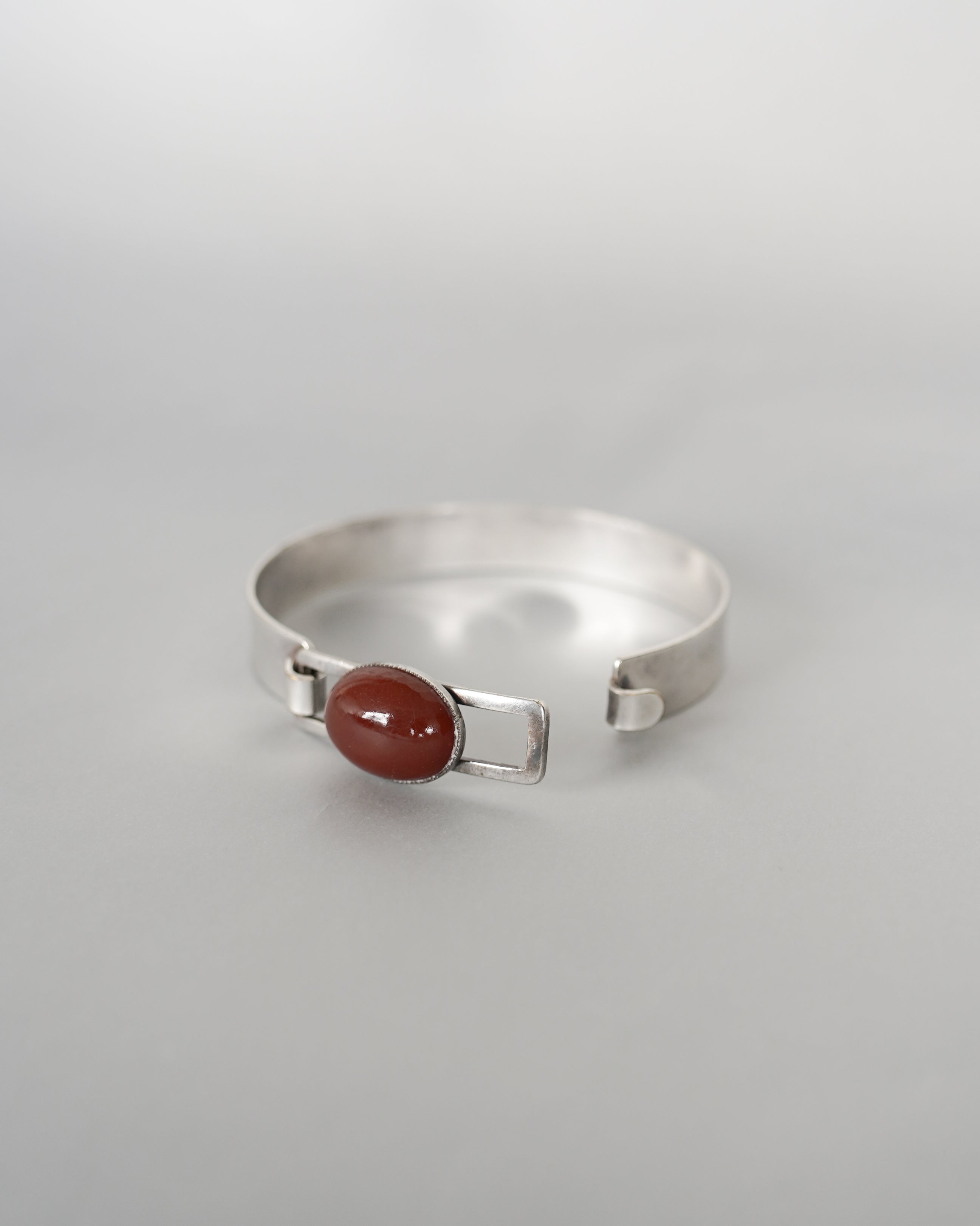 Silver Bangle with Carnelian Stone (SVBL25022-1)