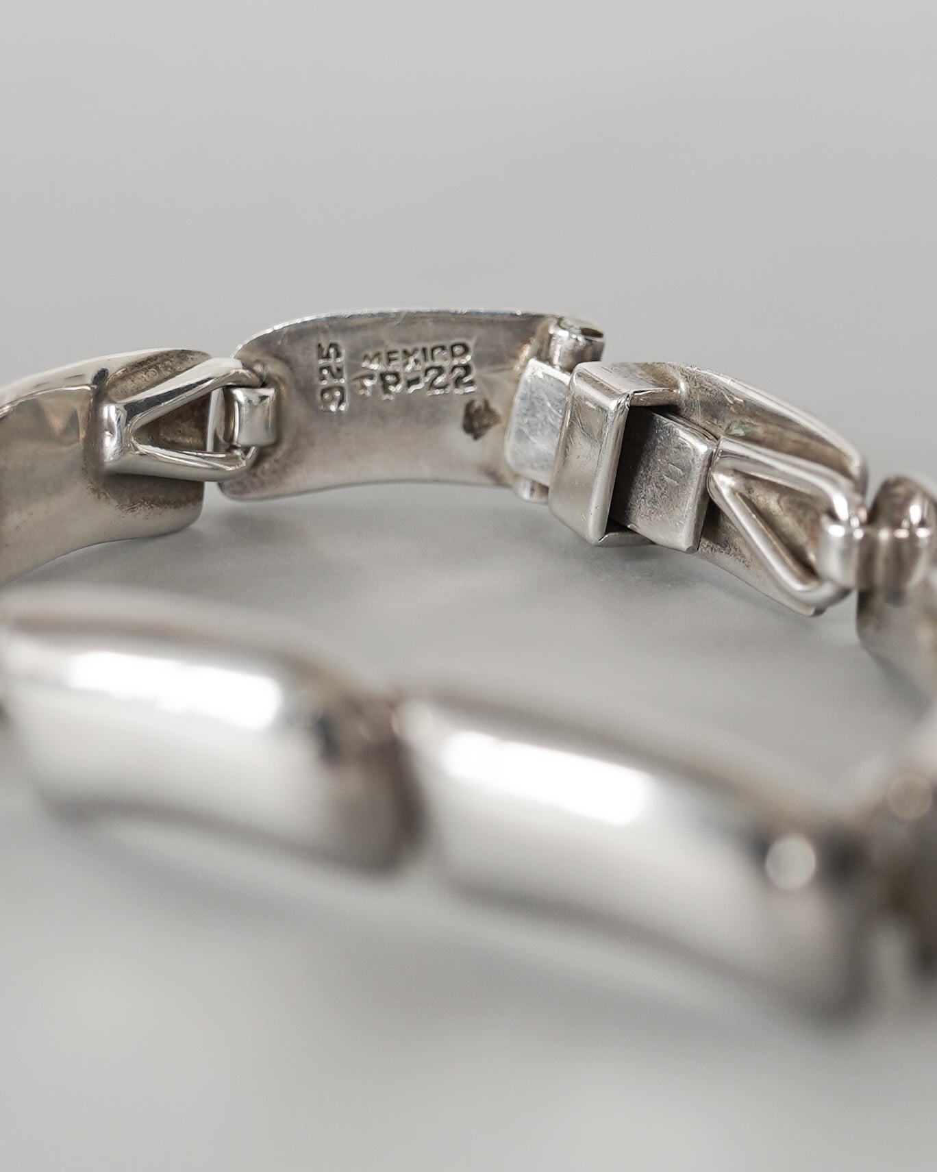 Segment Bamboo Linked Bracelet (SVBL25022-3)