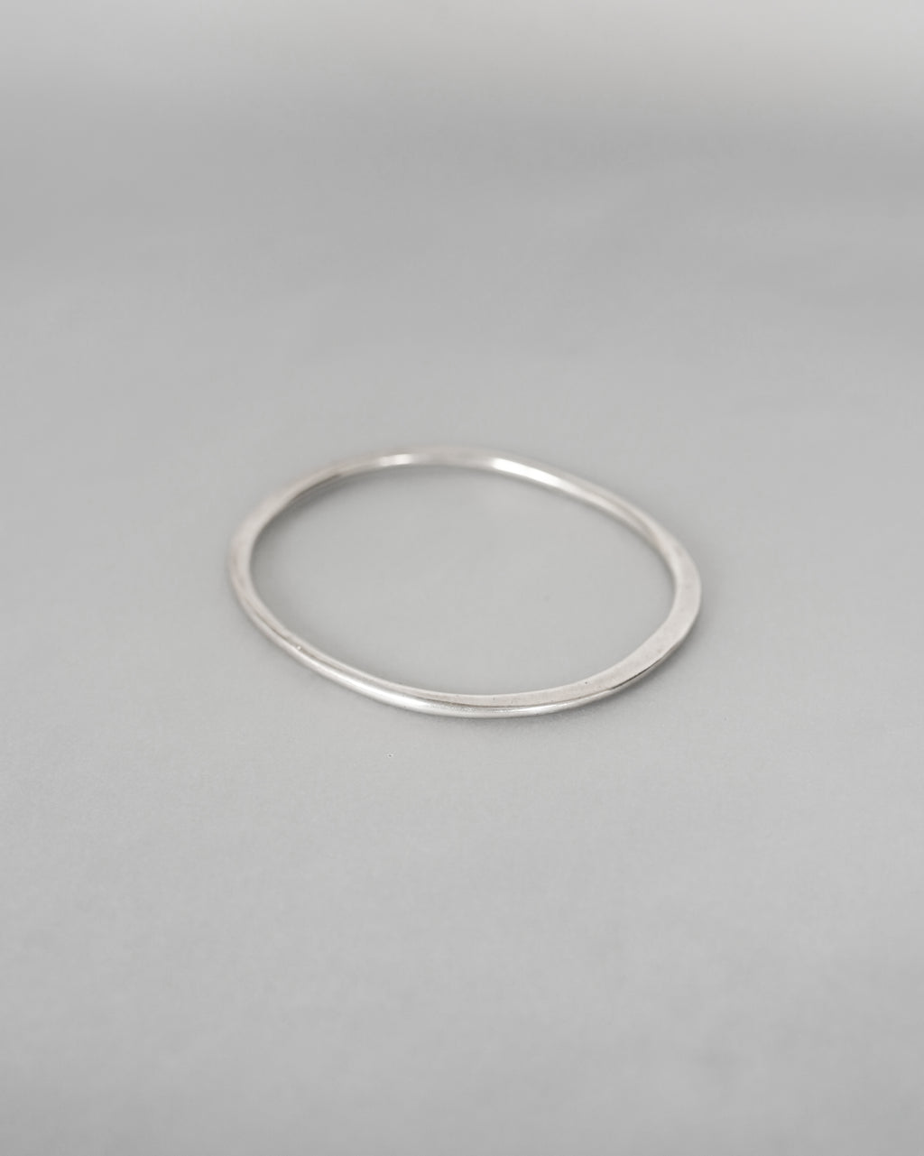 Thin Silver Bangle (SVBL25022-2)
