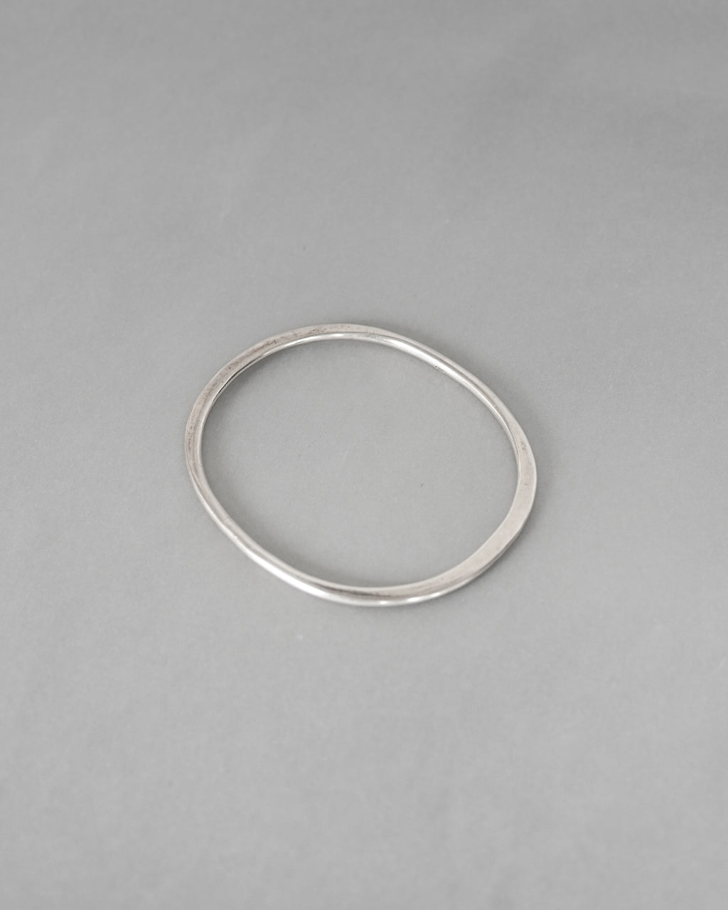 Thin Silver Bangle (SVBL25022-2)