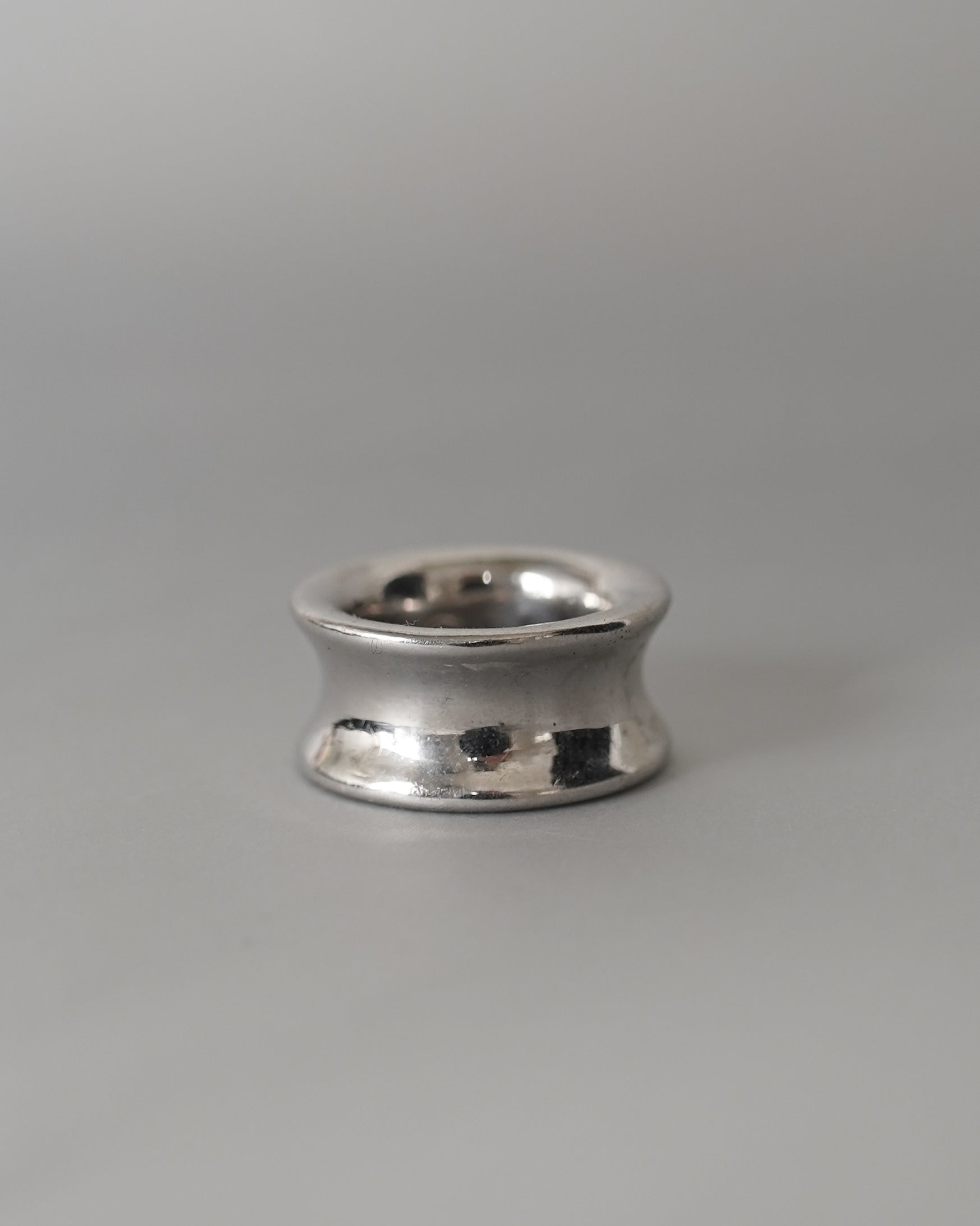 Deep Concave Band Ring (SVR-25027)