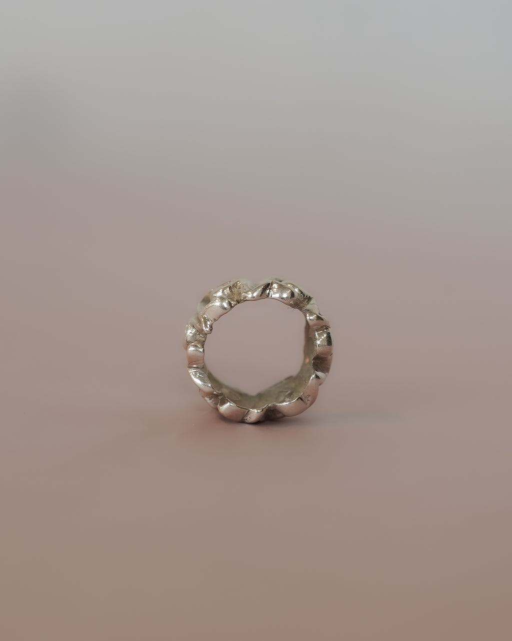 Solid Heart Link Ring (SVR25016)