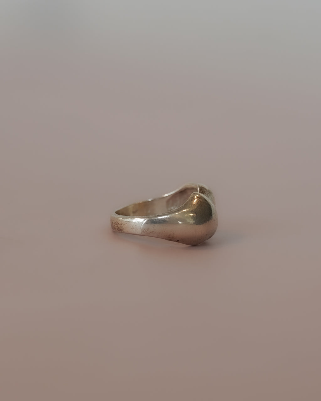 Molten Silhouette Ring (SVR25018)