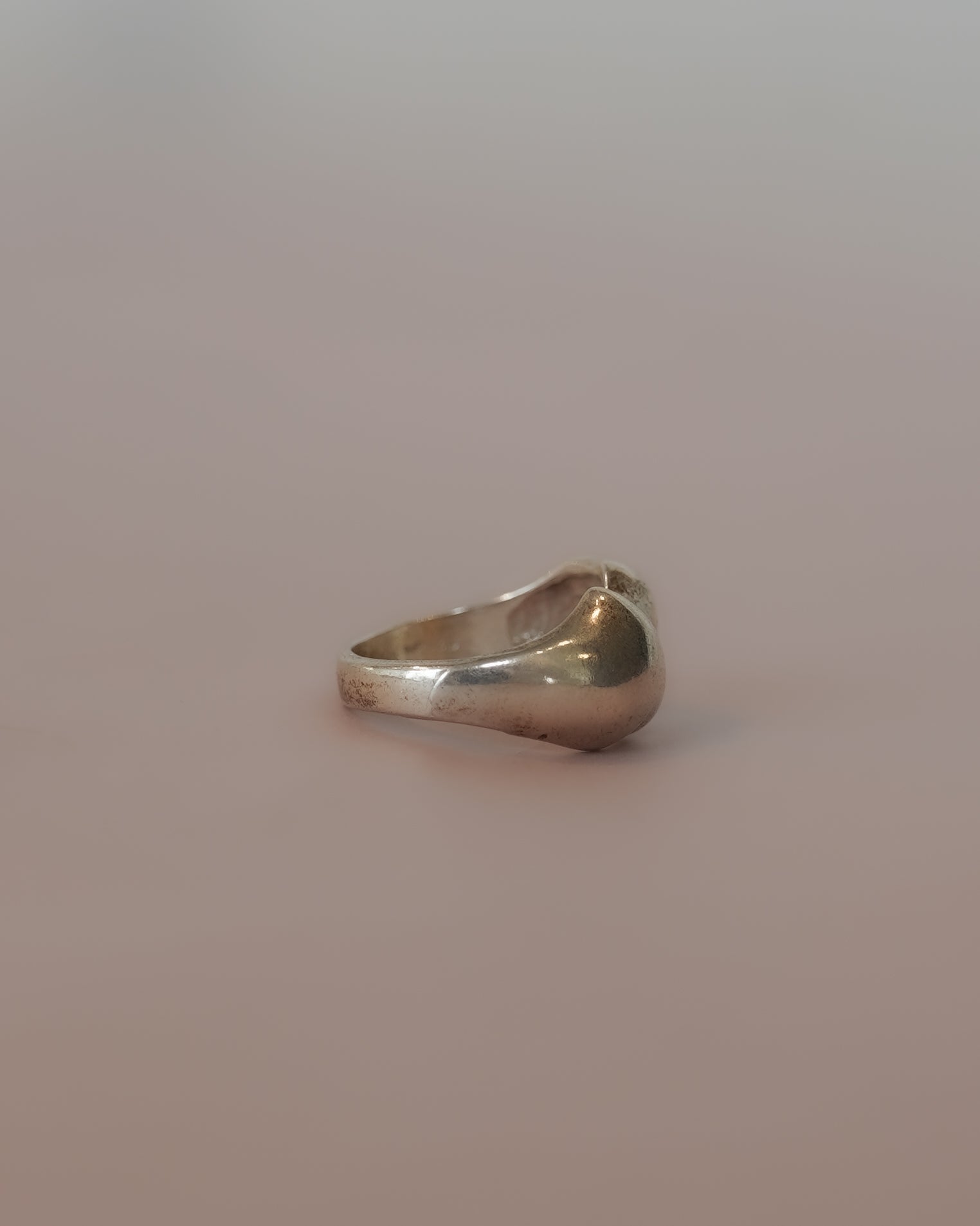 Molten Silhouette Ring (SVR25018)