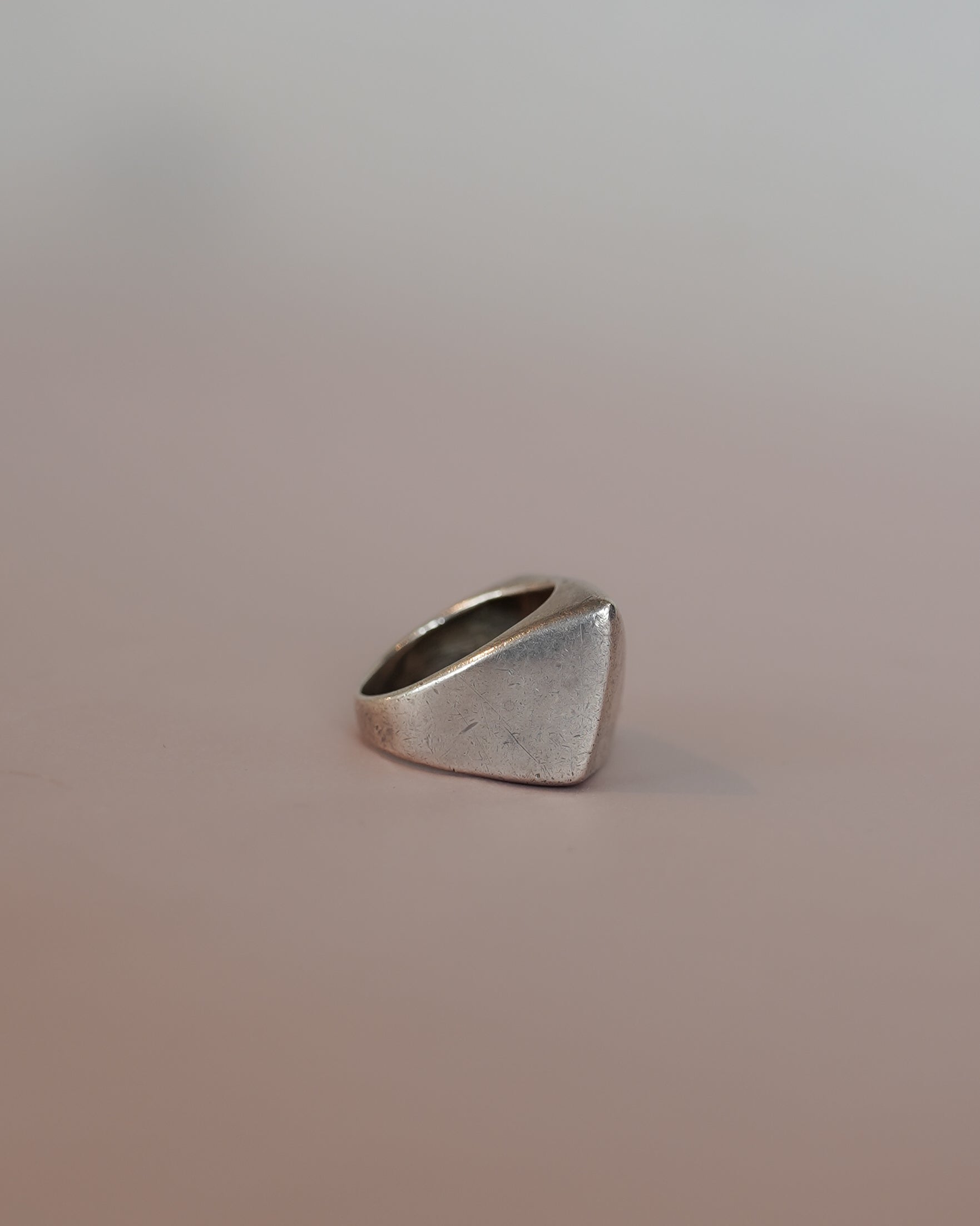 Geometric Block Ring (SVR25020)