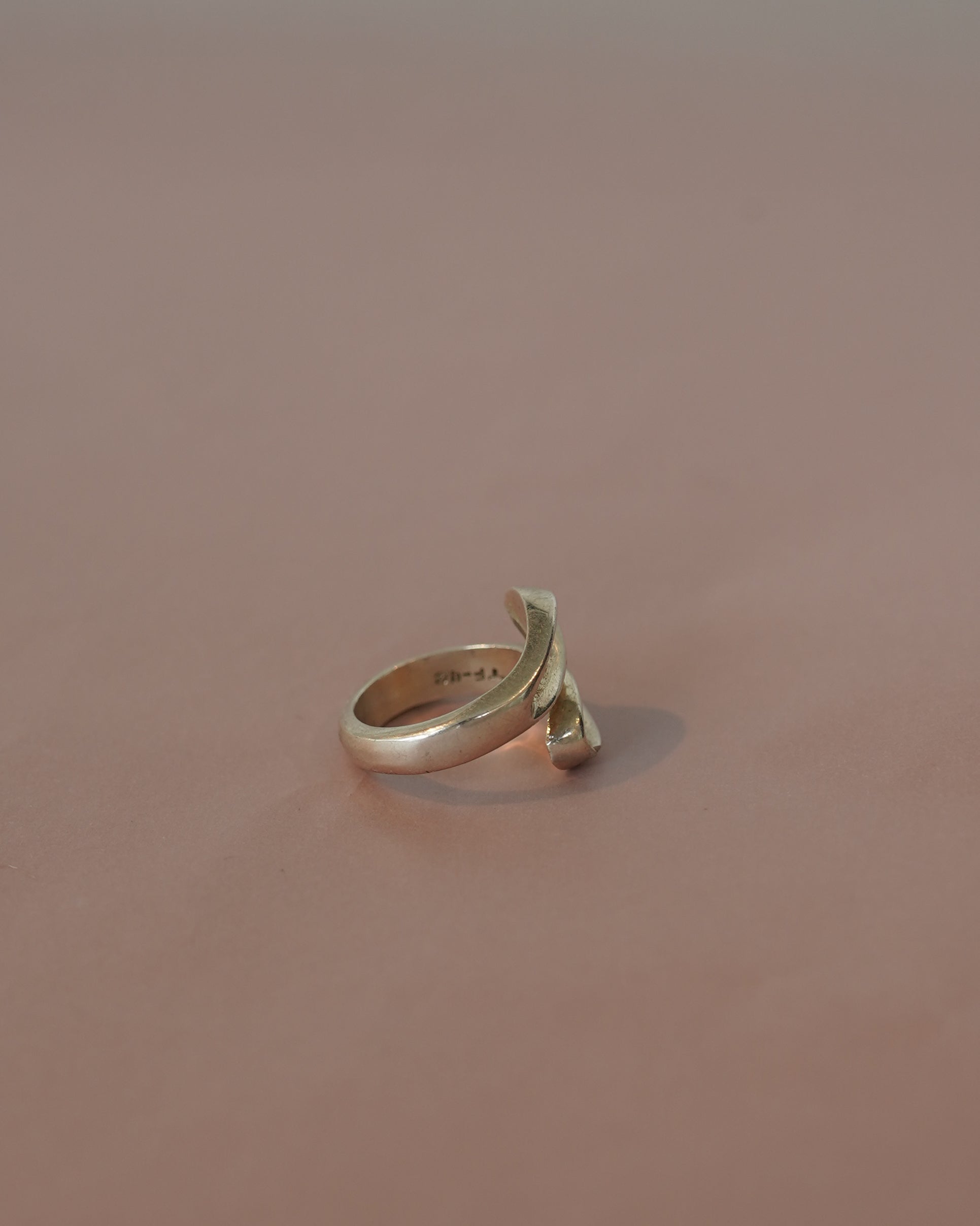 Open Curve Minimal Ring (SVR25023)