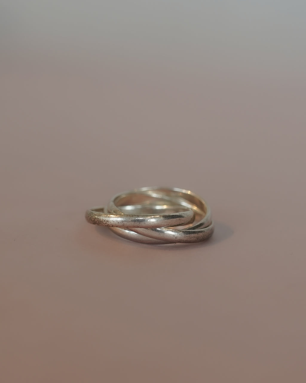 Trinity Engraved Ring – Love, Faith & Hope (SVR25025)