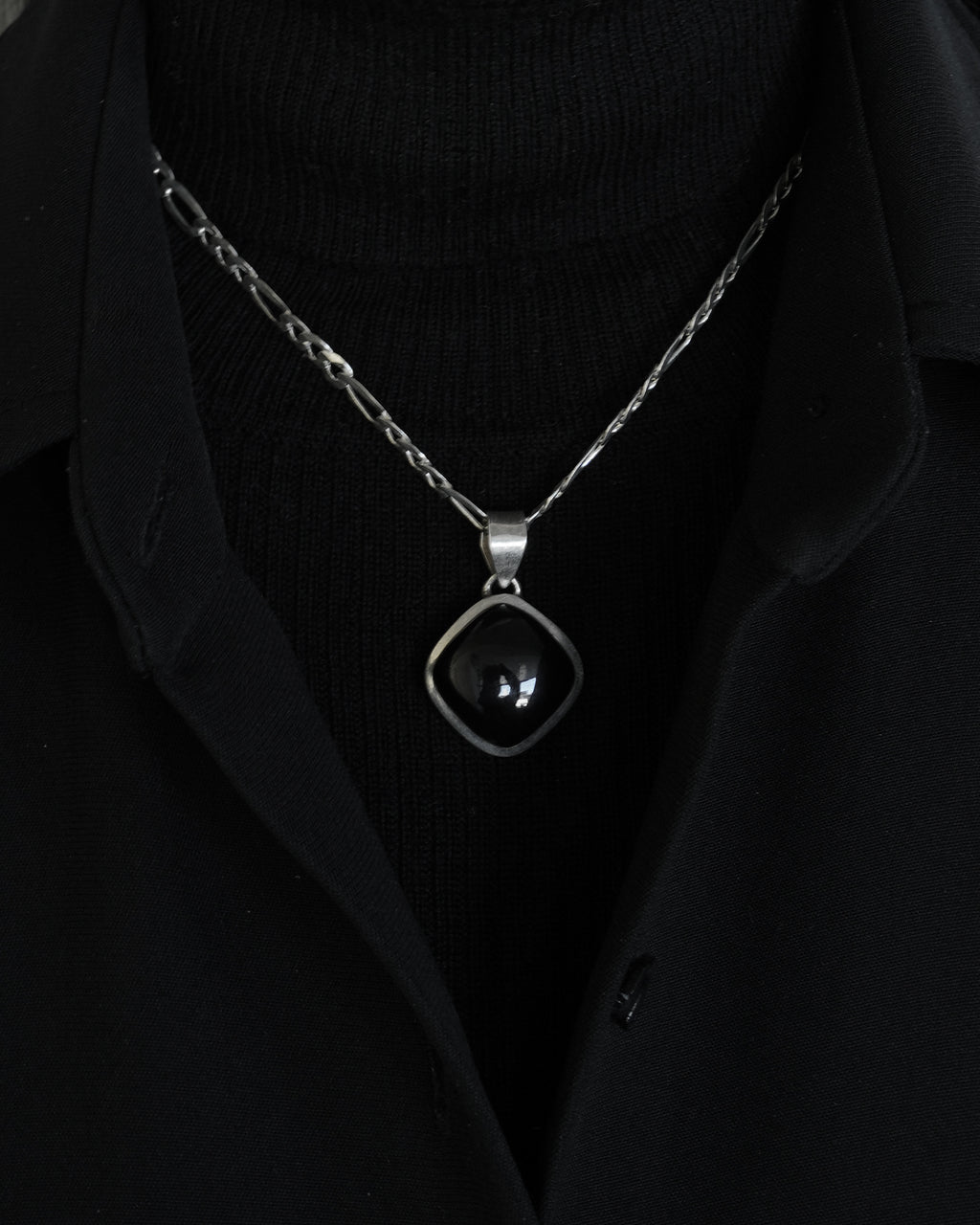 Stone Stone Charm Charm (SVNL-26003-2)