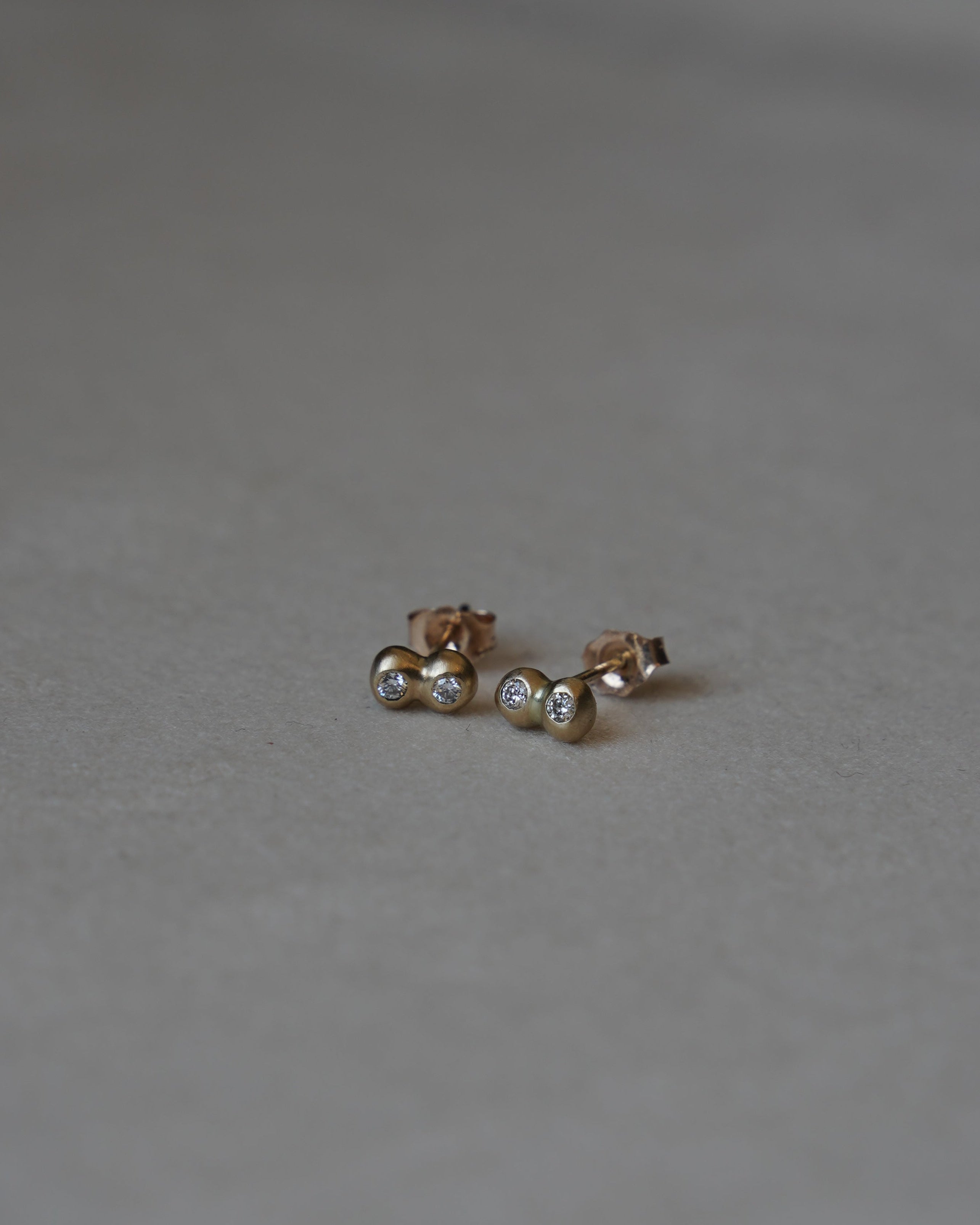 "Dunton Ellerkamp" 14k Two Dot Earrings w / Diamond