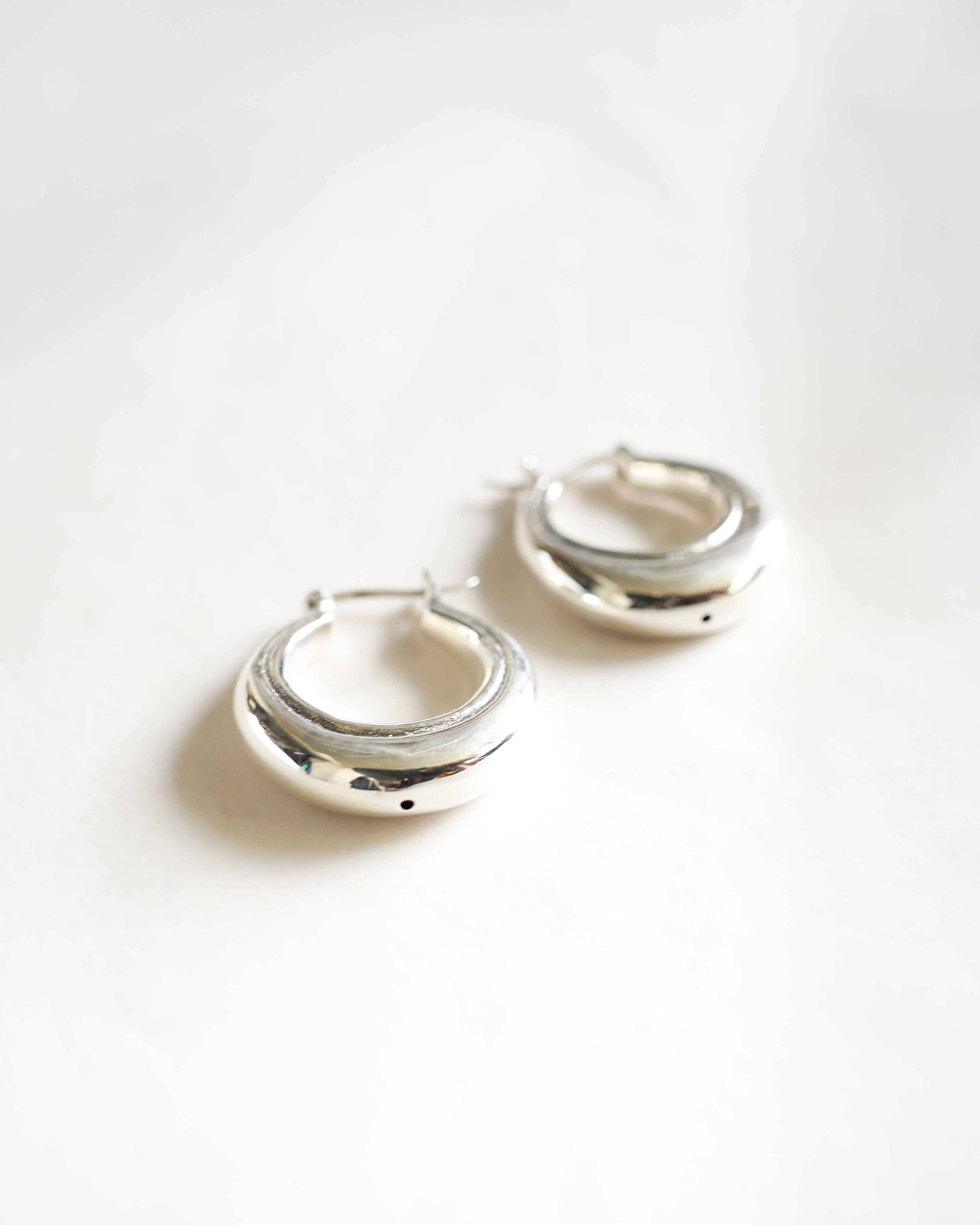 Silver Chunky Hoop Earrings (SVE-26001)