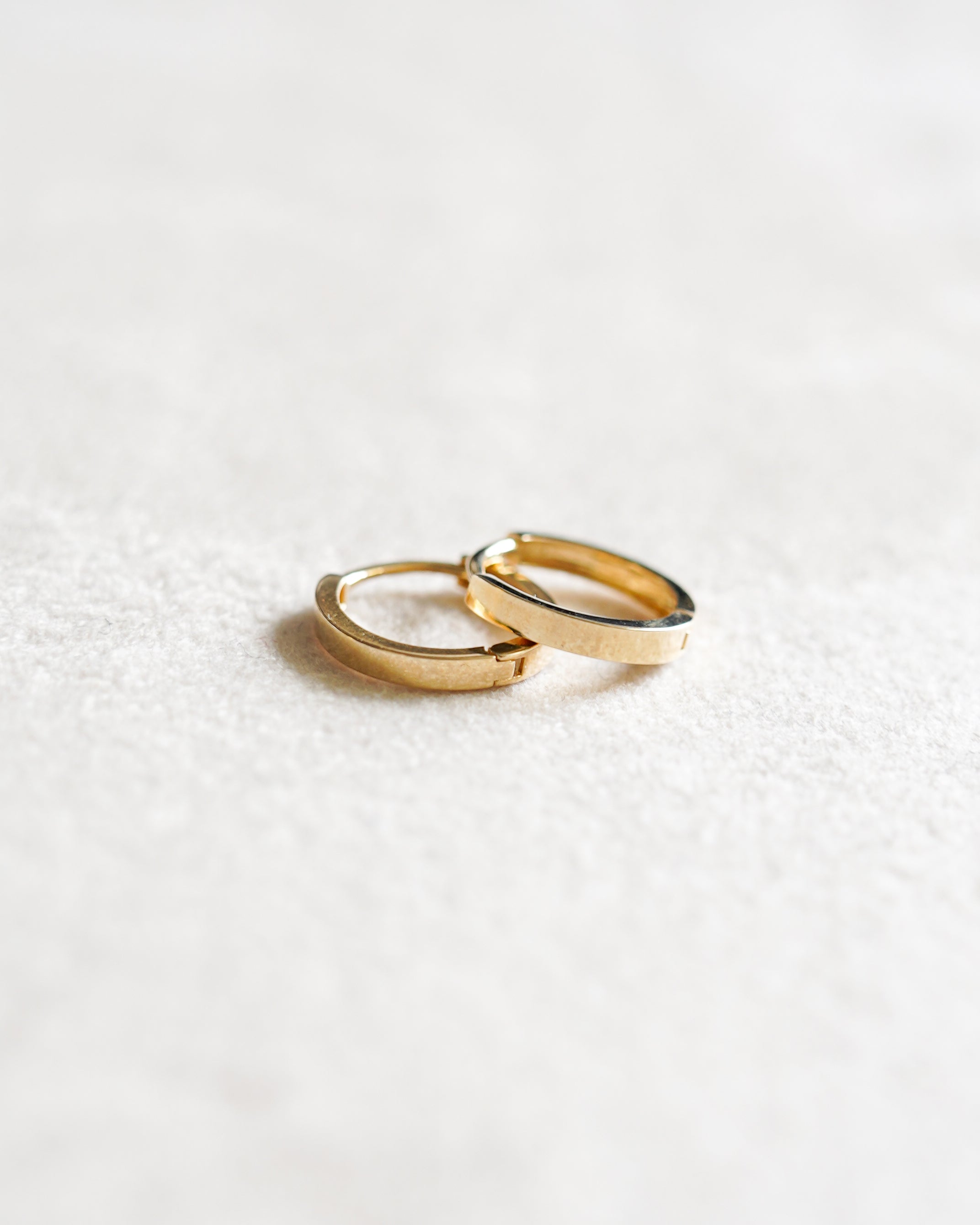 14K Gold Hoops (GDE-25011)