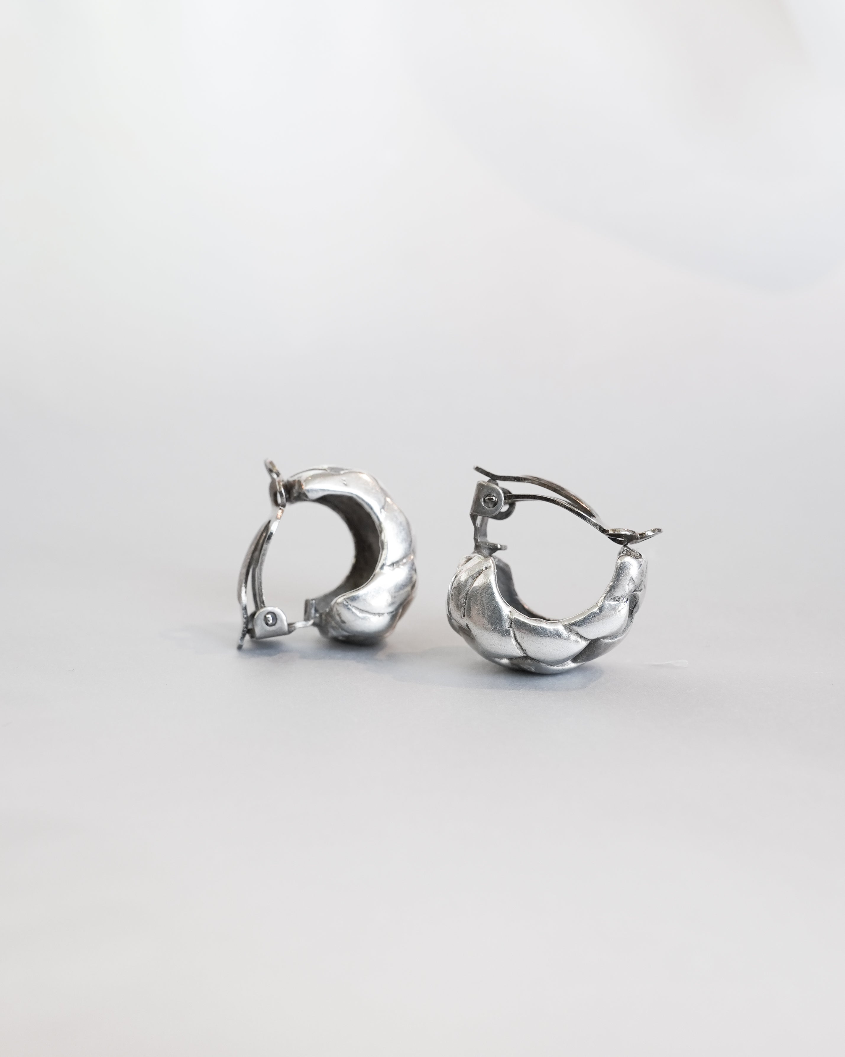 Woven Clip-On Silver Earrings (SVE-26005)
