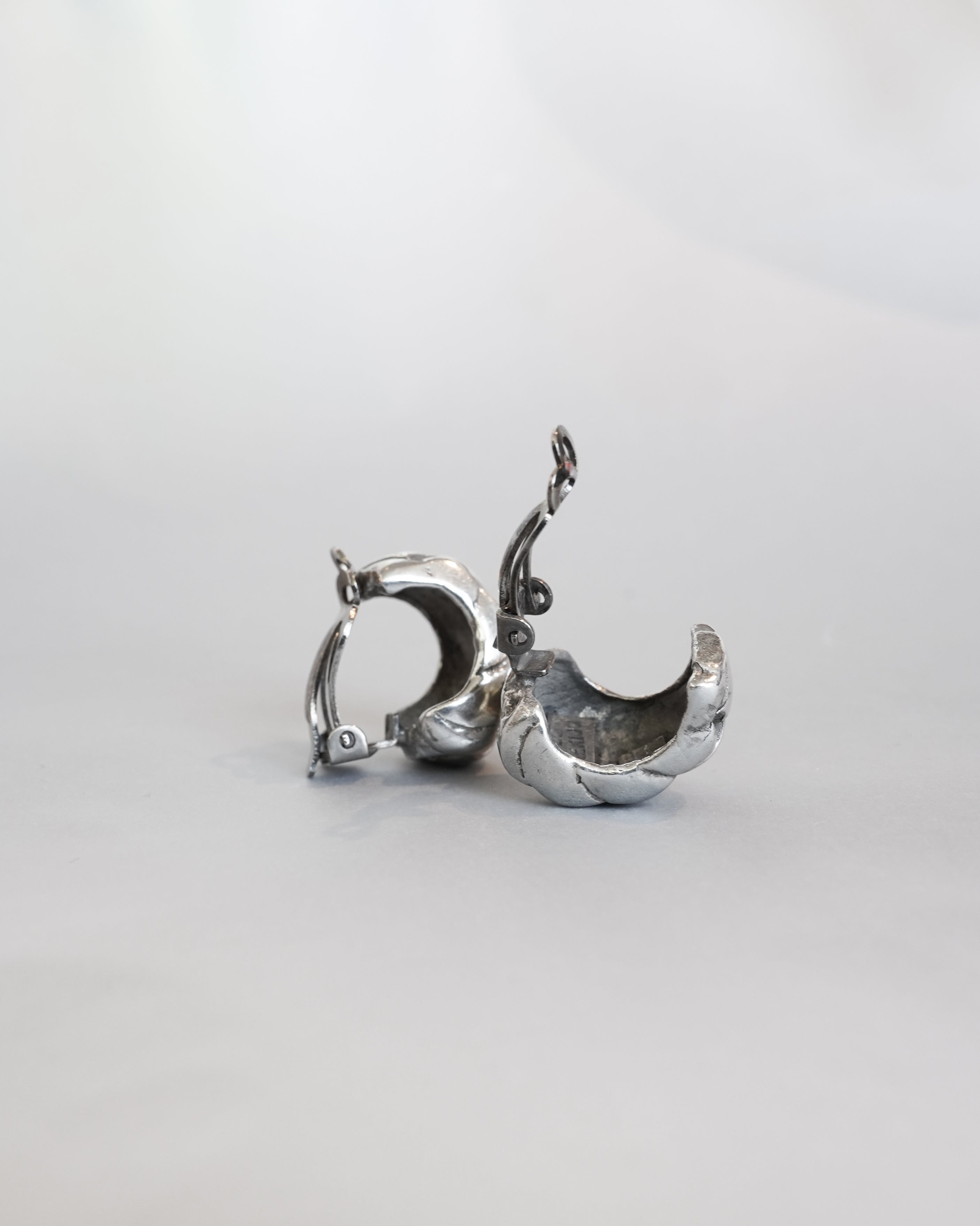 Woven Clip-On Silver Earrings (SVE-26005)