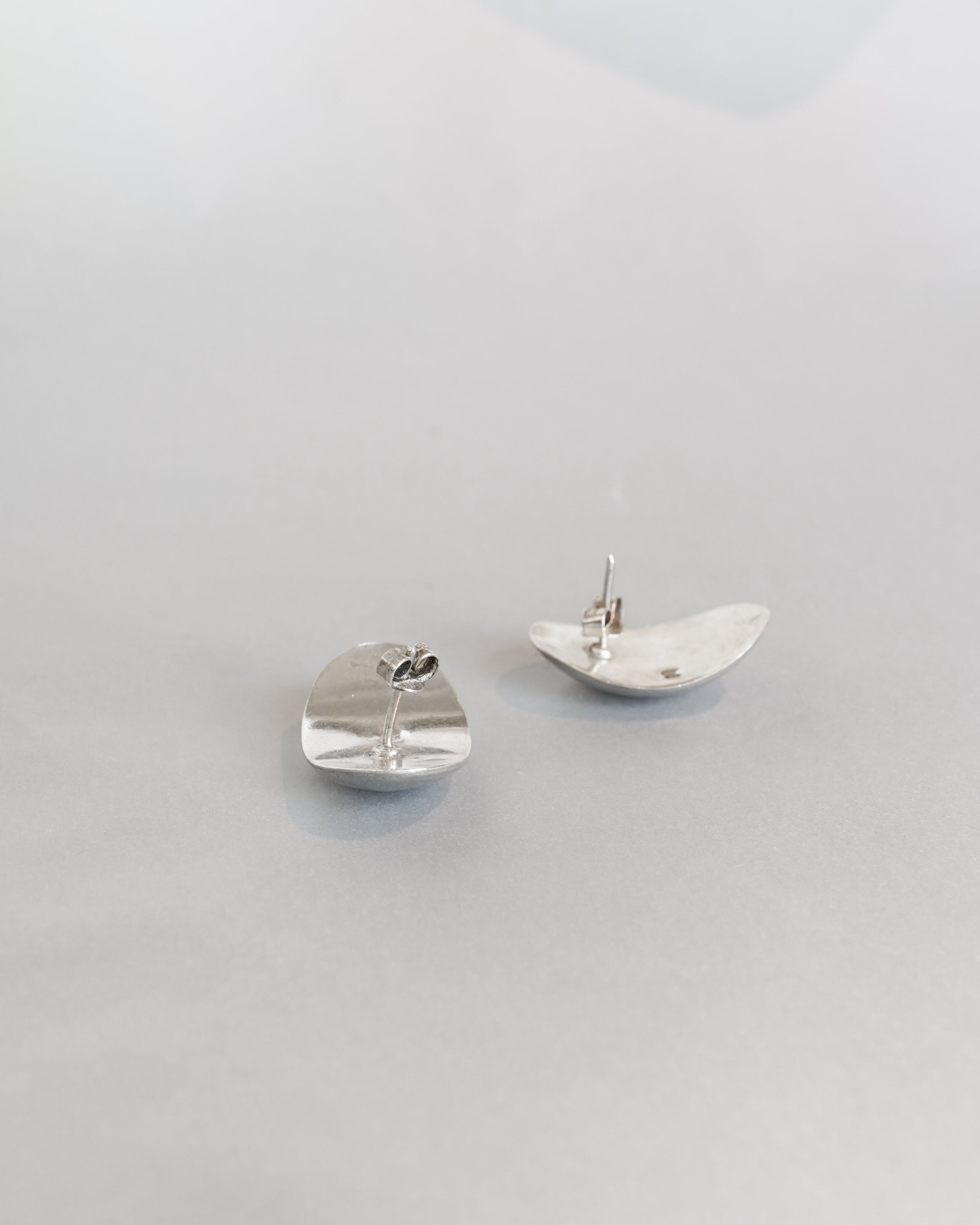 Minimal Dome Stud Silver Earrings  (SVE-26007)