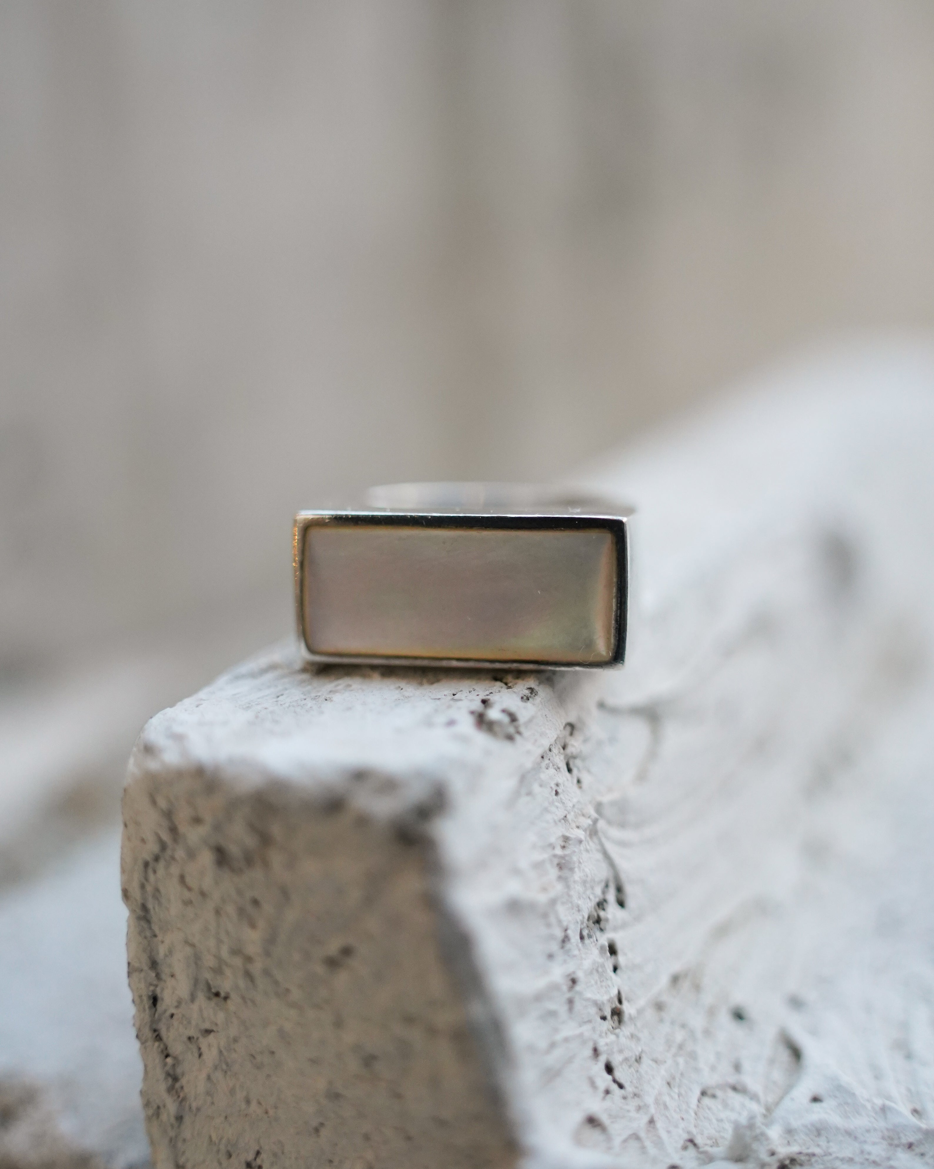 Mother of Pearl Signet Ring (SVR-26035)