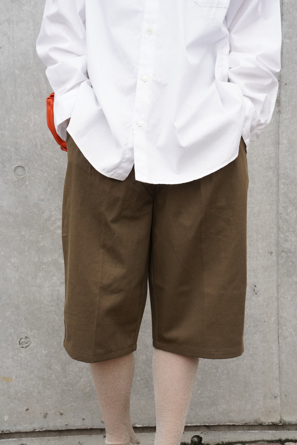 "Woolrich" Cotton Tuck Short Trousers - Brown