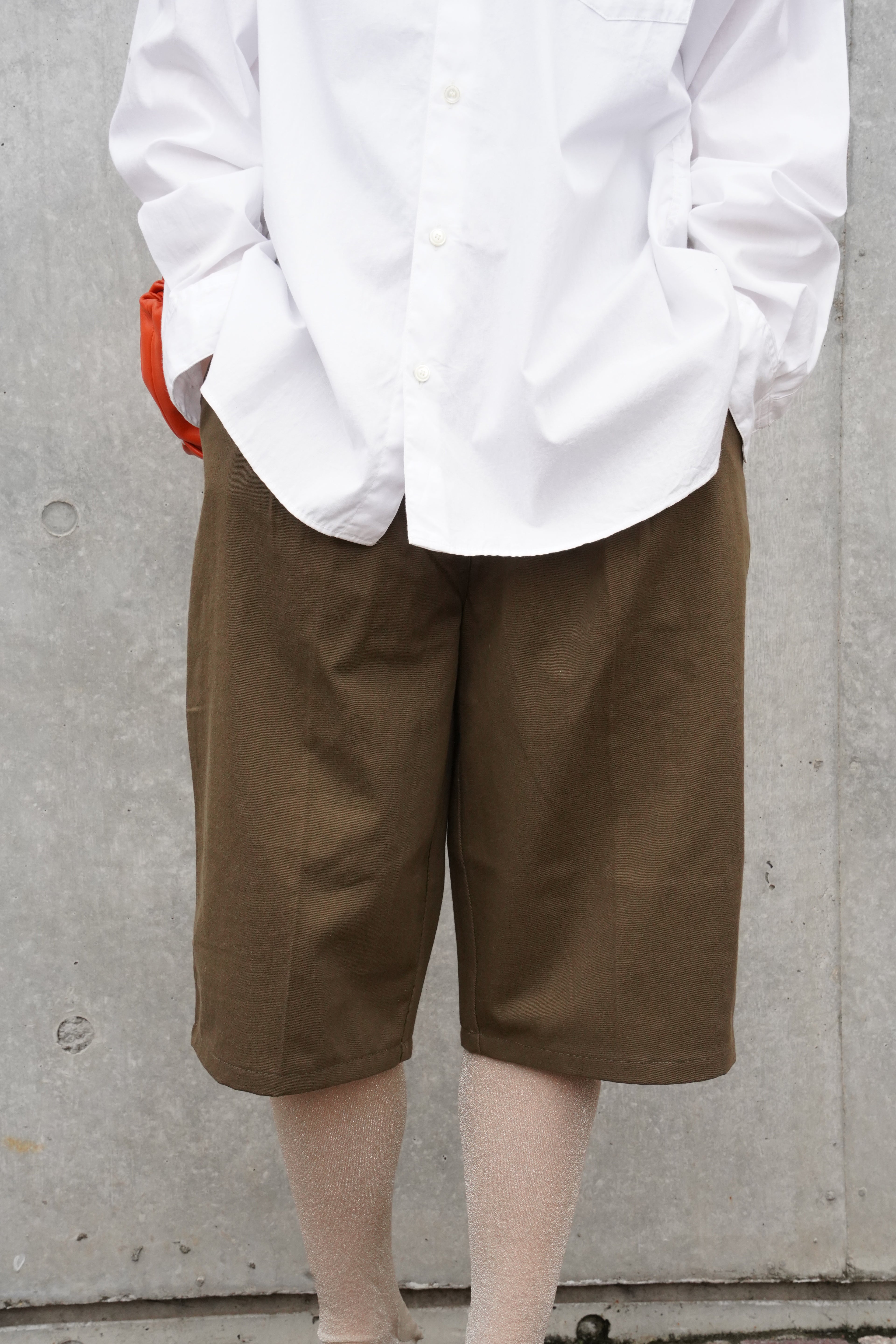 "Woolrich" Cotton Tuck Short Trousers - Brown