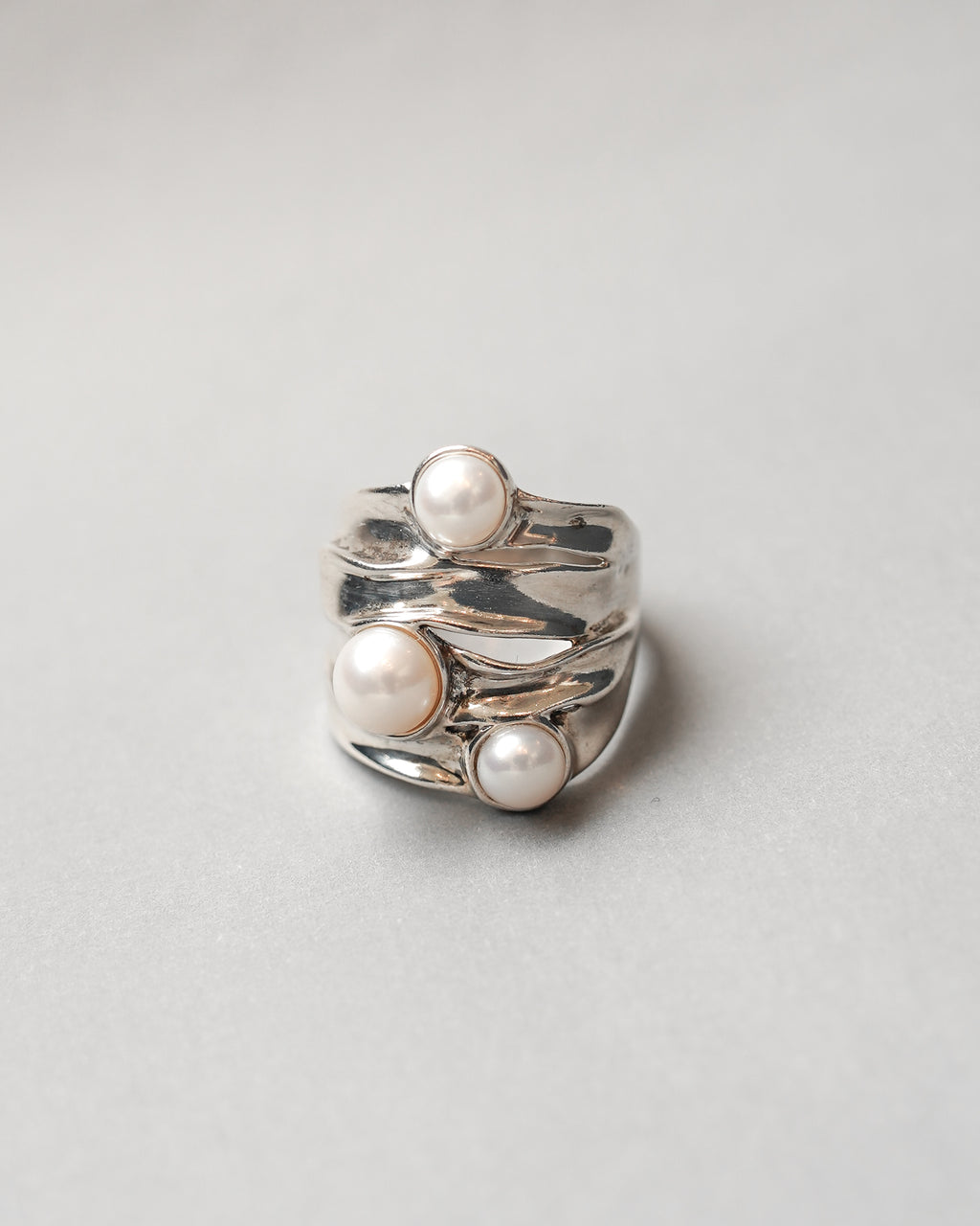 3 Pearl Wave Silver Ring (SVR-26SS041)