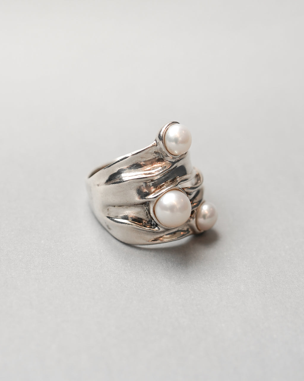 3 Pearl Wave Silver Ring (SVR-26SS041)