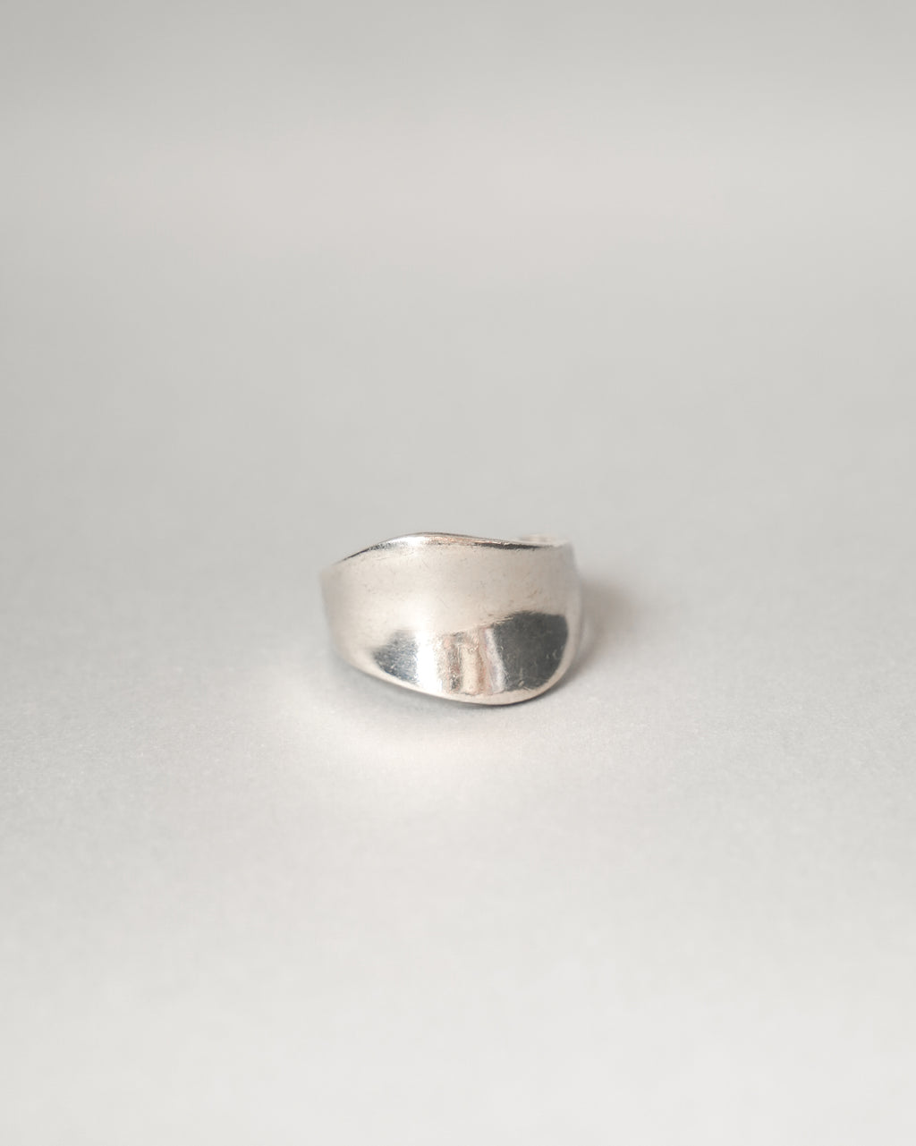 Curve Band Silver Ring (SVR-26SS043)