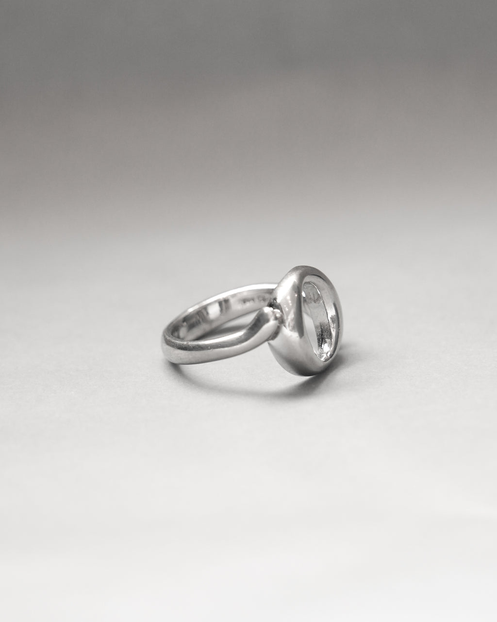 Open Circle Silver Ring (SVR-26SS040)