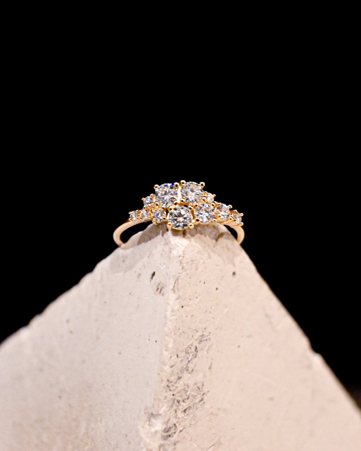 14K Solid Gold Moissanite Clustering Ring- 11号