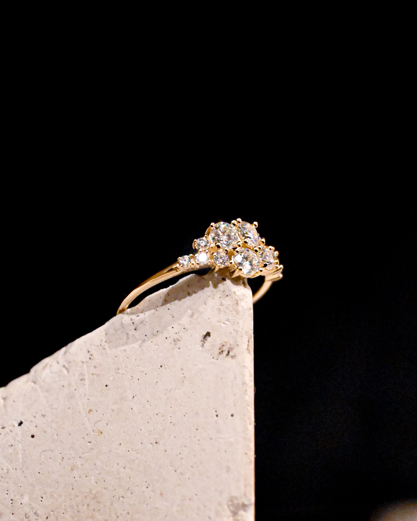 14K Solid Gold Moissanite Clustering Ring- 11号