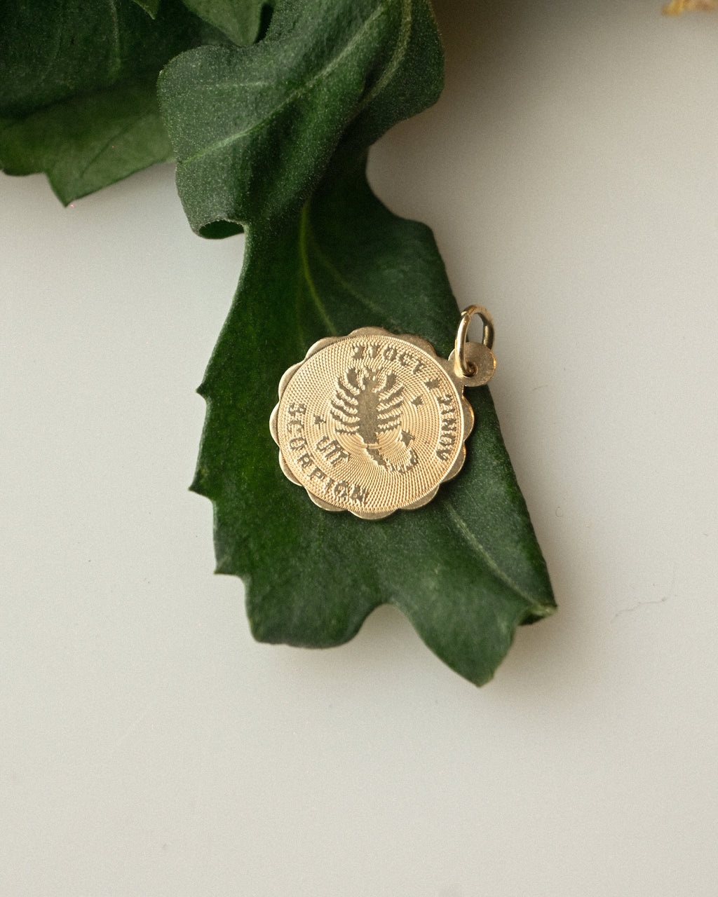 10K Astrology Charm - Scorpion (Small Size)
