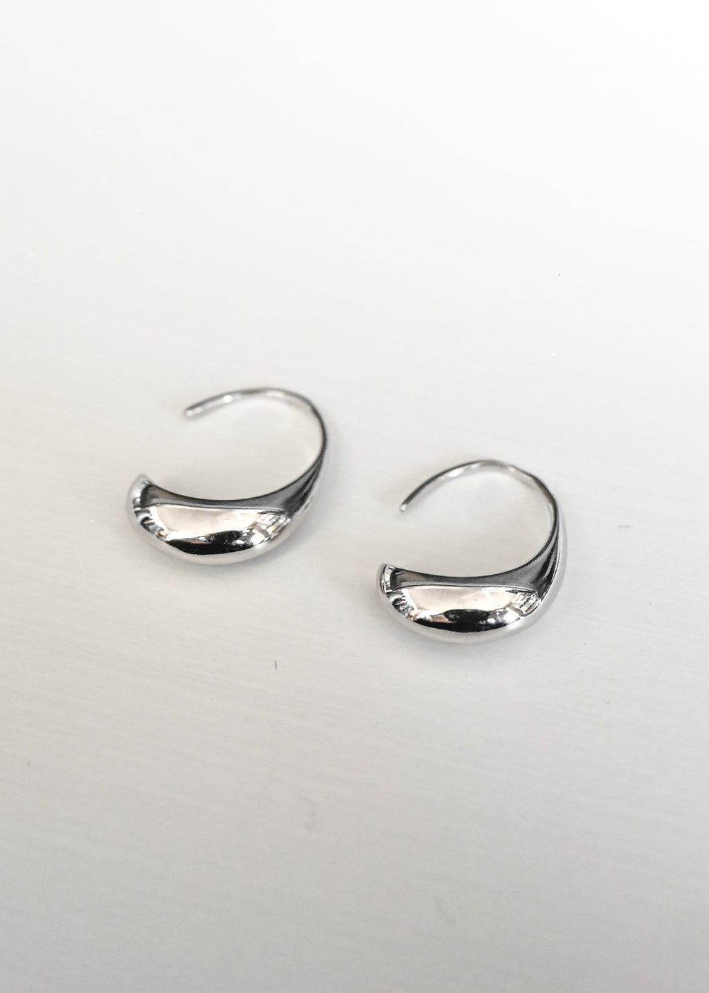 C-Shape Hoops - Medium