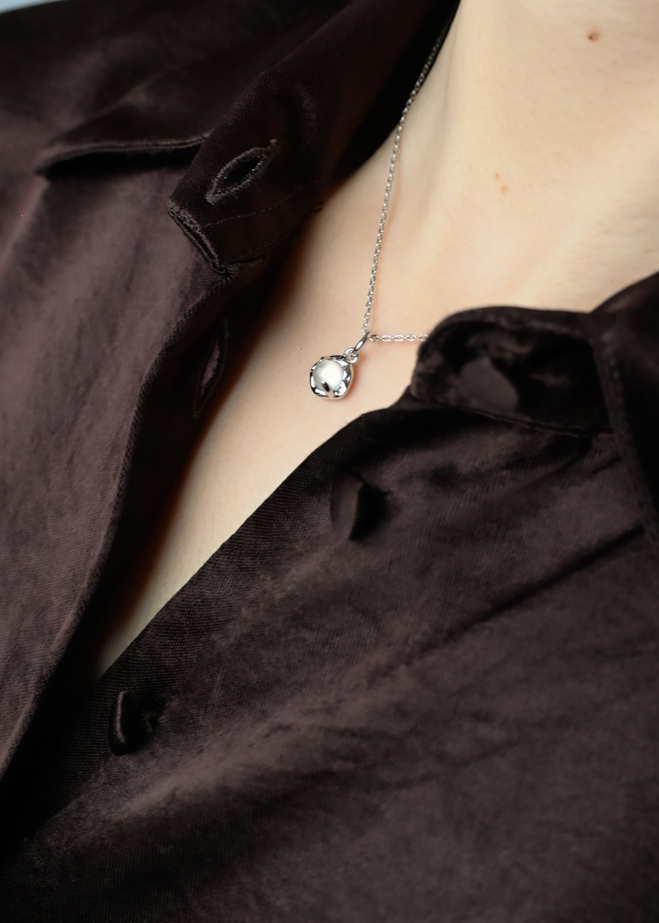 Round White Agate Pendant