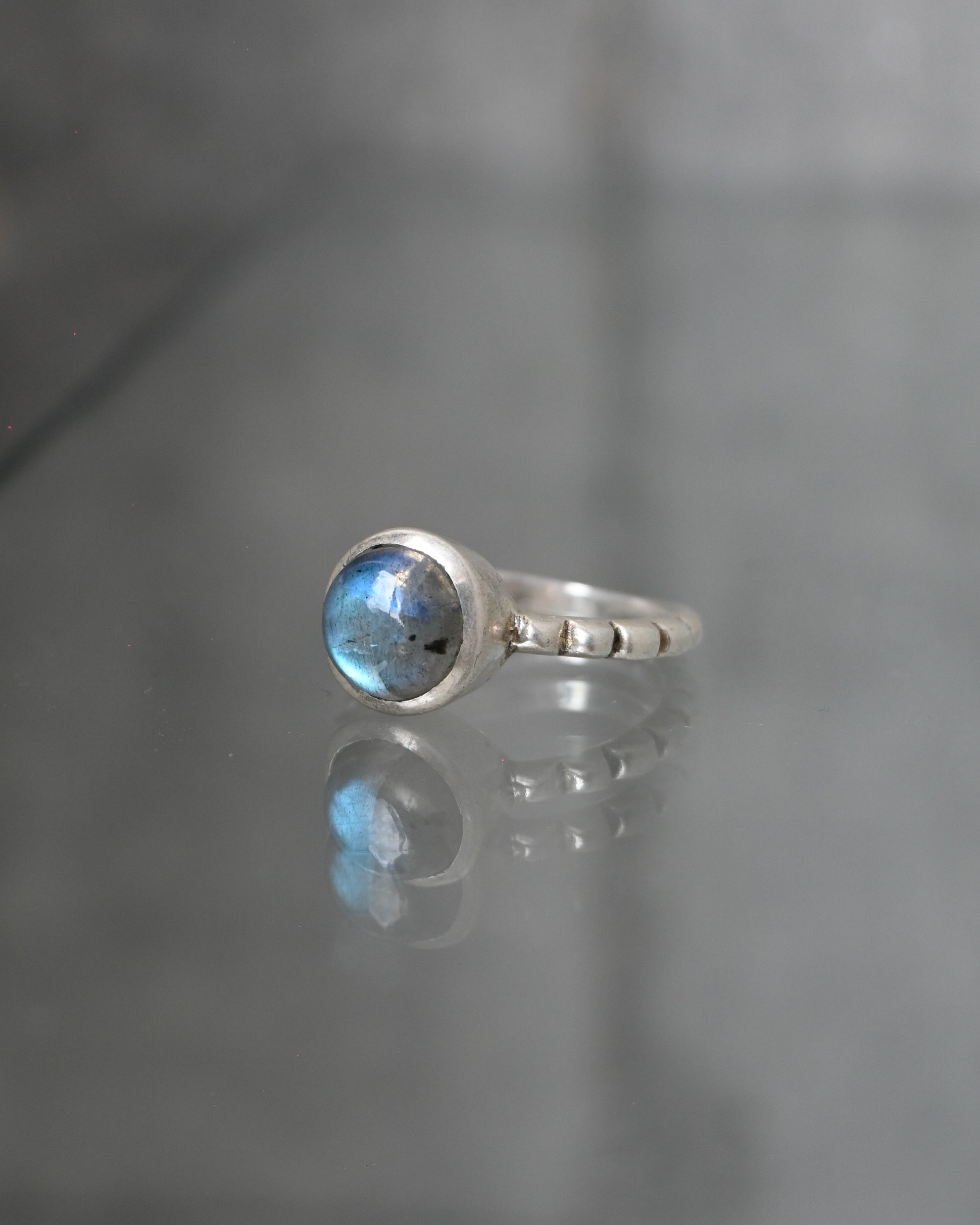 Moon Stone Silver Ring - 9号