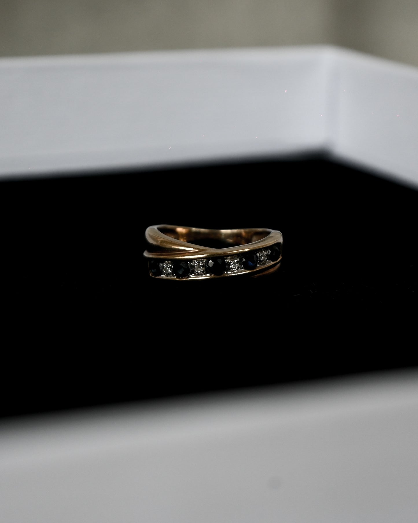 9K Gold Sapphire And Diamond Ring - 7号