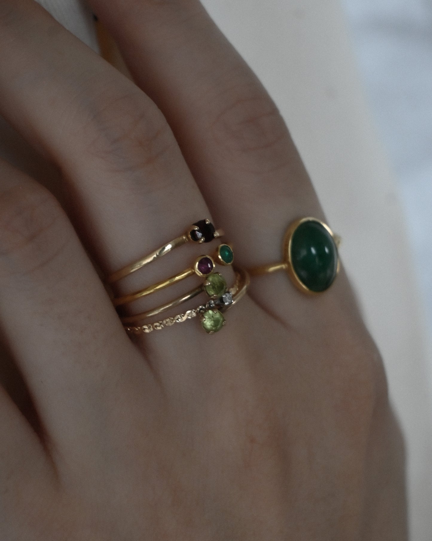 14K Gold Garnet and Emerald Ring - 15.5号