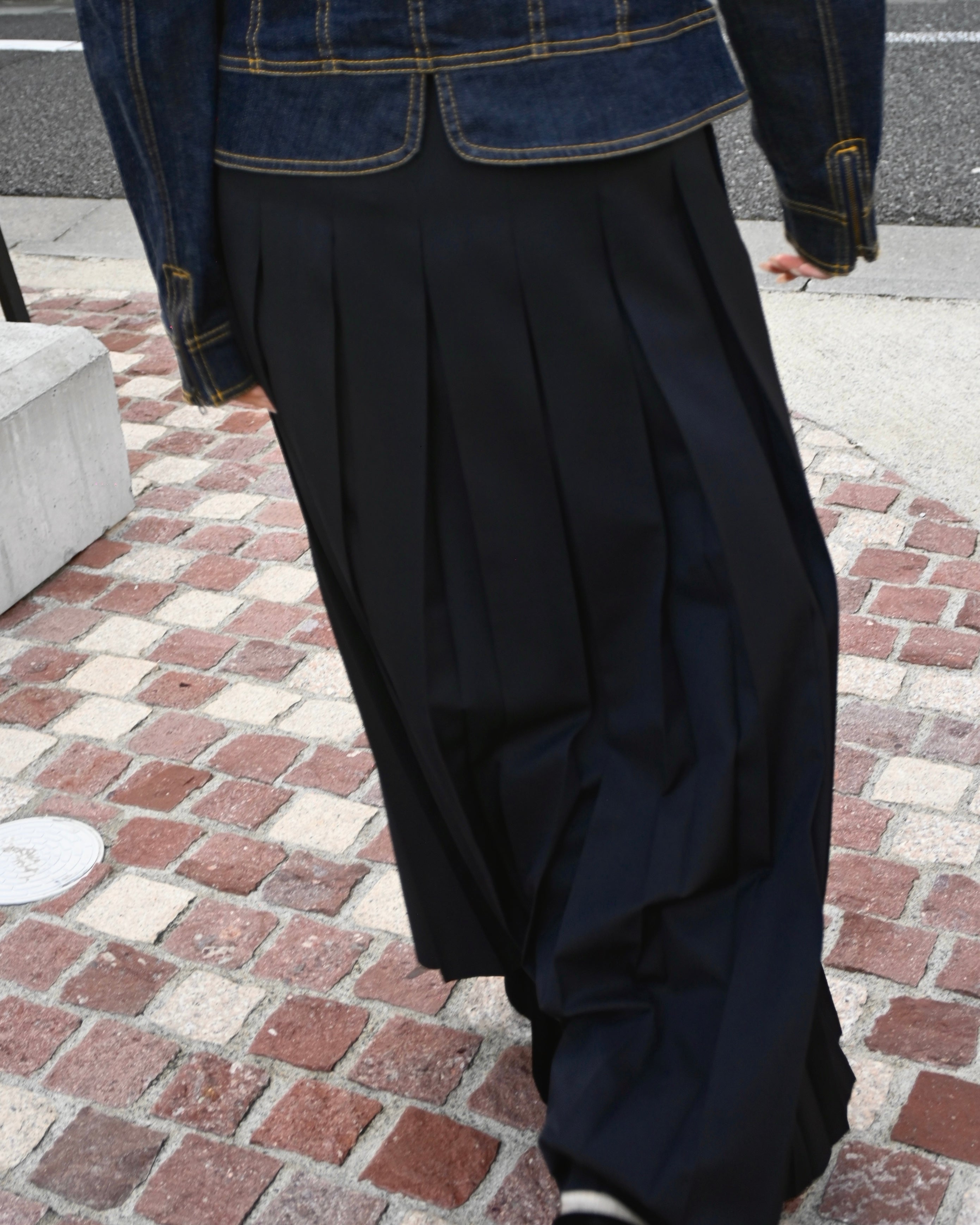 Angels Factory Pleated Skirt by 404 - Dark Navy