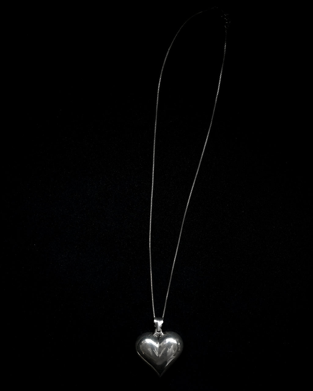 Silver Box Chain Necklace w/Heart Charm (N22)